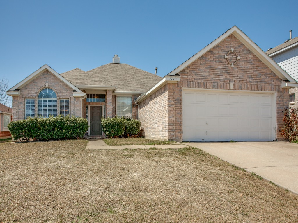 7700 Geneseo Lane Arlington TX 76002