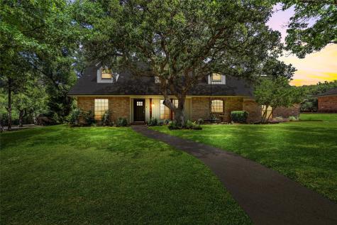 809 Woodland West Drive Woodway TX 76712