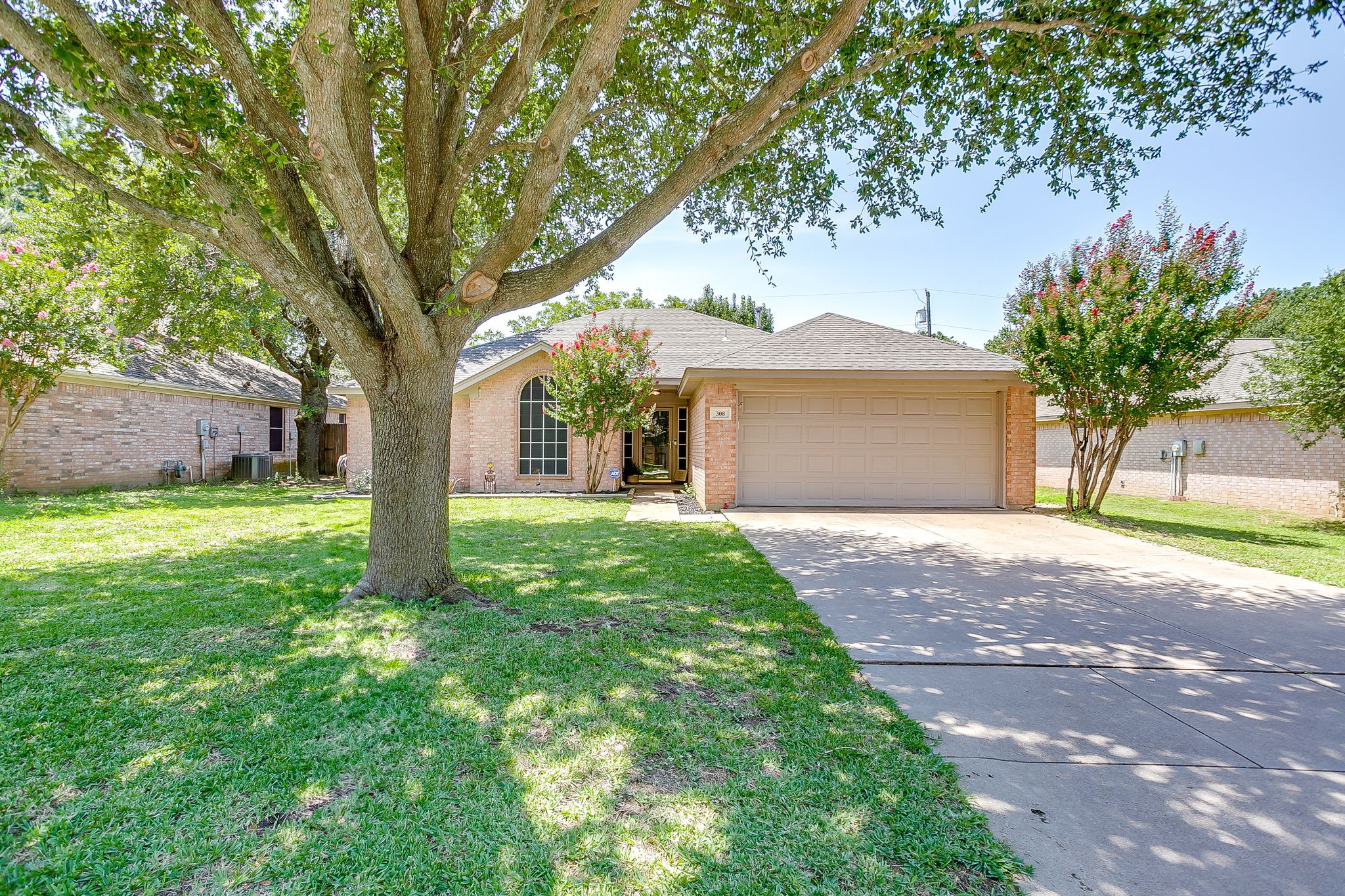 308 Comanche Walk Joshua TX 76058