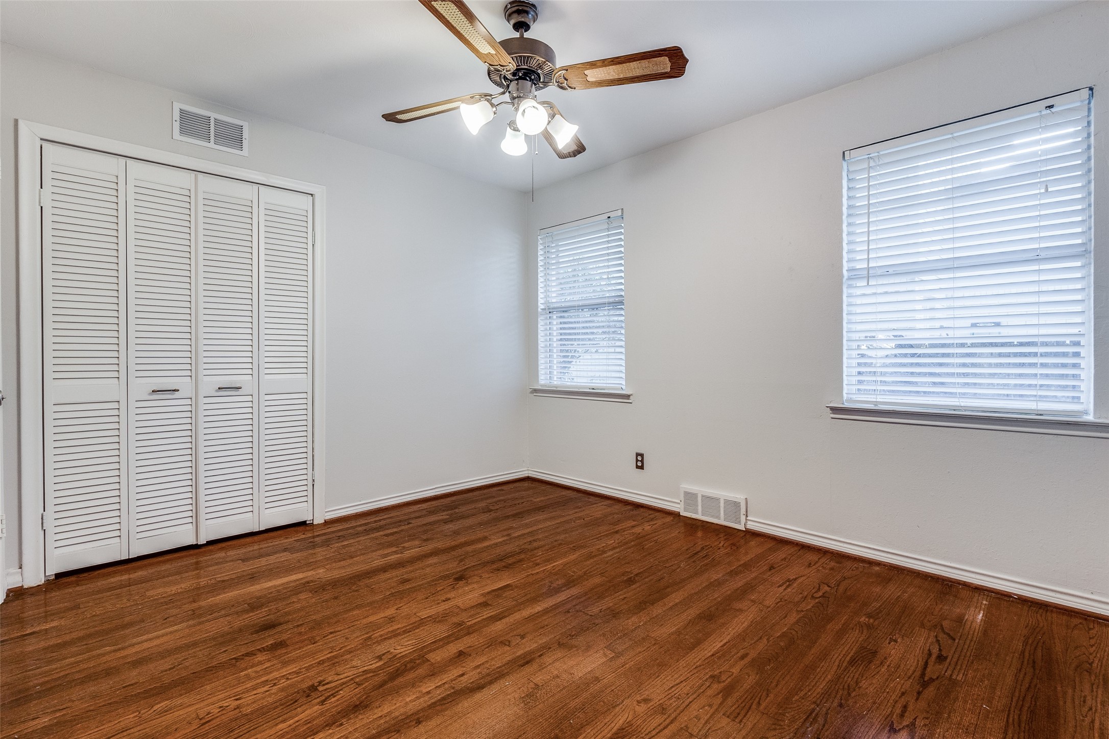 10421 Lake Gardens Drive Dallas TX 75218