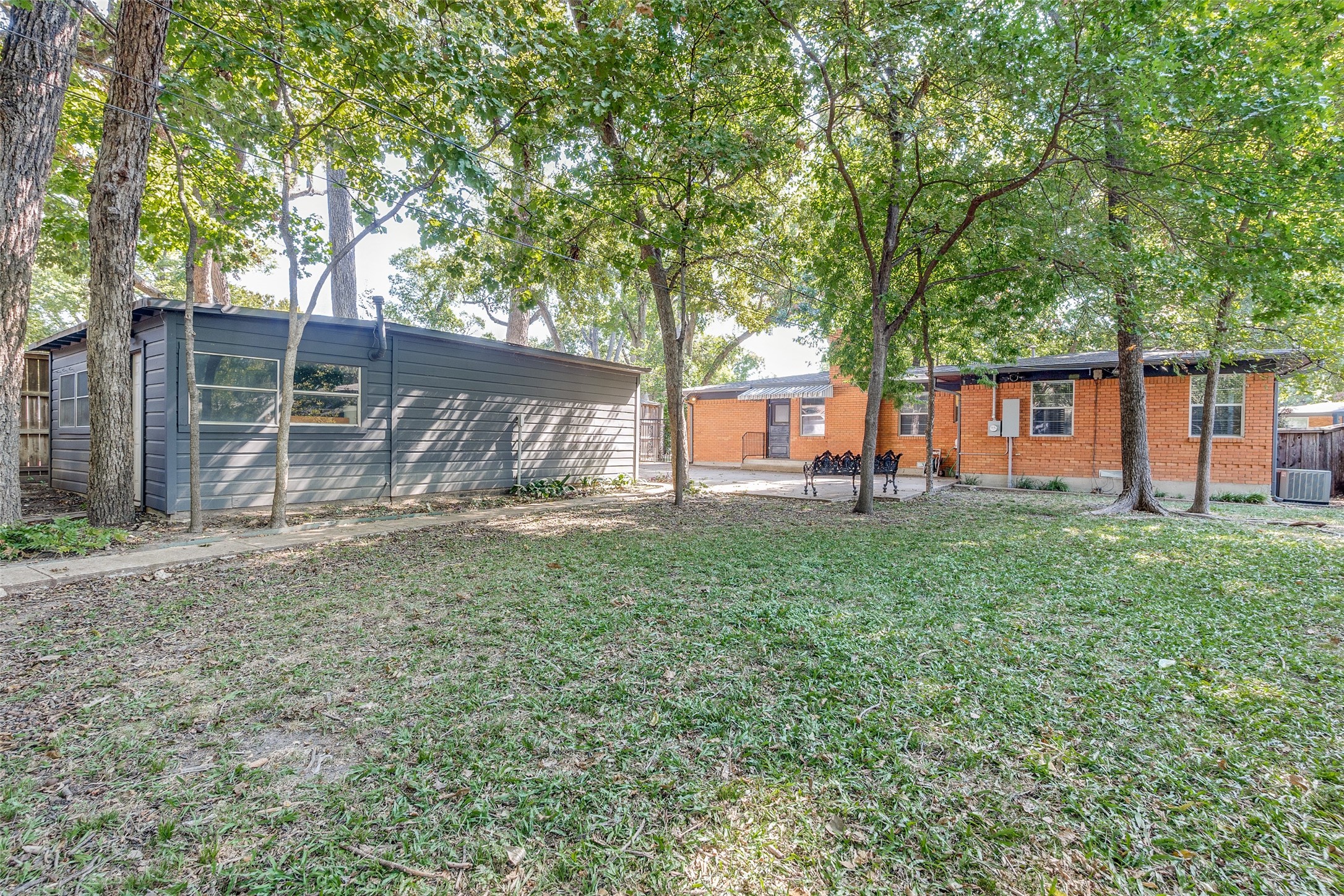 10421 Lake Gardens Drive Dallas TX 75218
