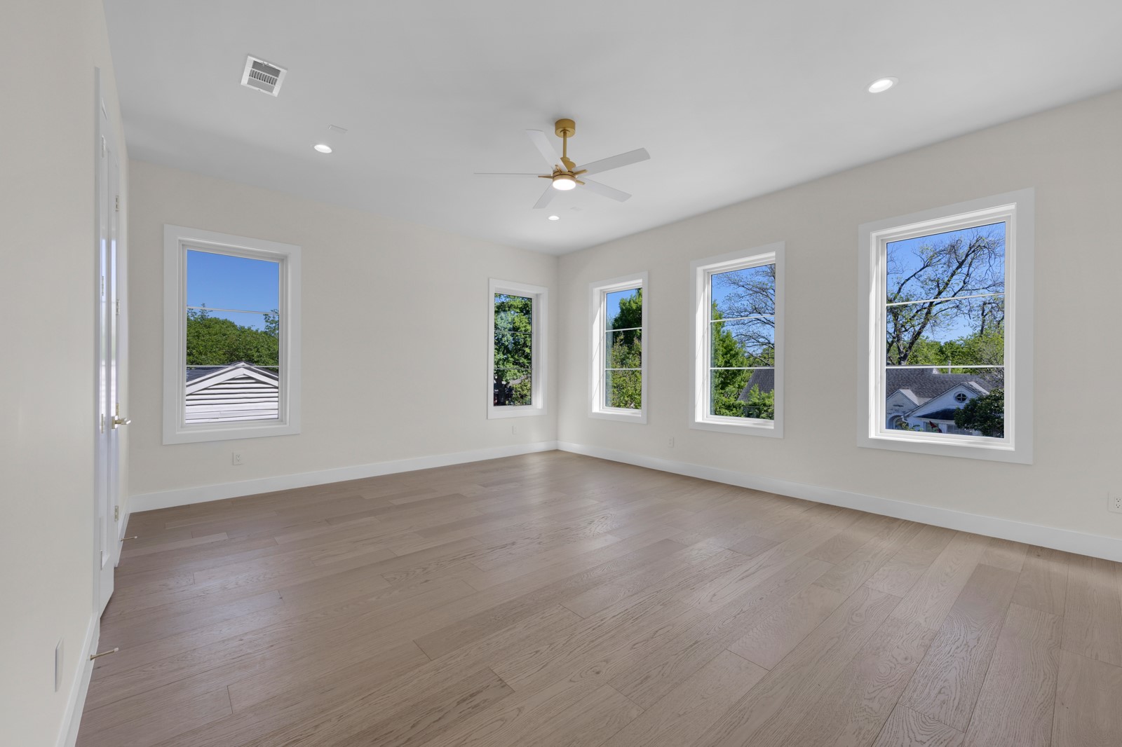 6055 Ellsworth Avenue Dallas TX 75206