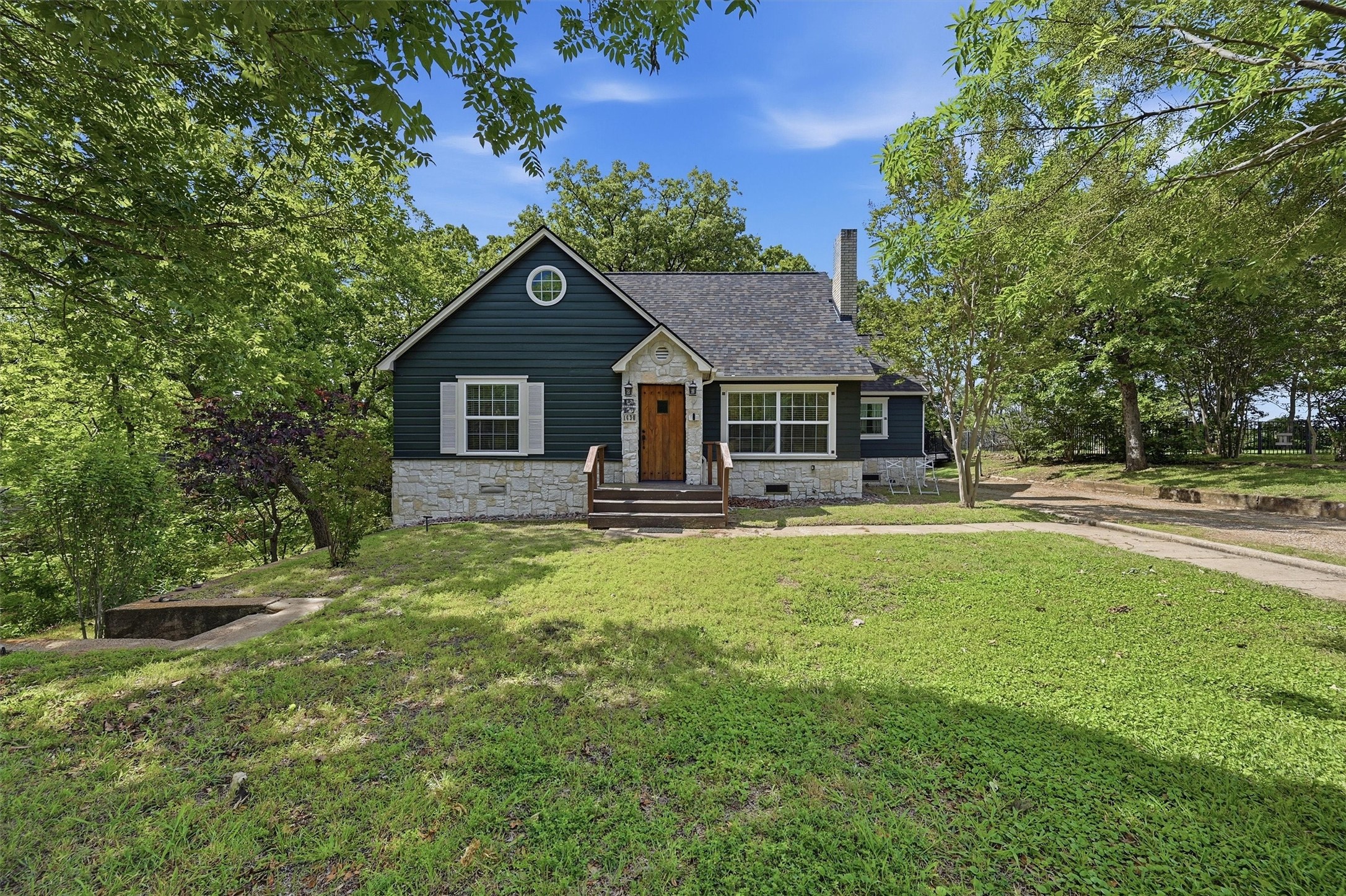 1630 W Crawford Street Denison TX 75020