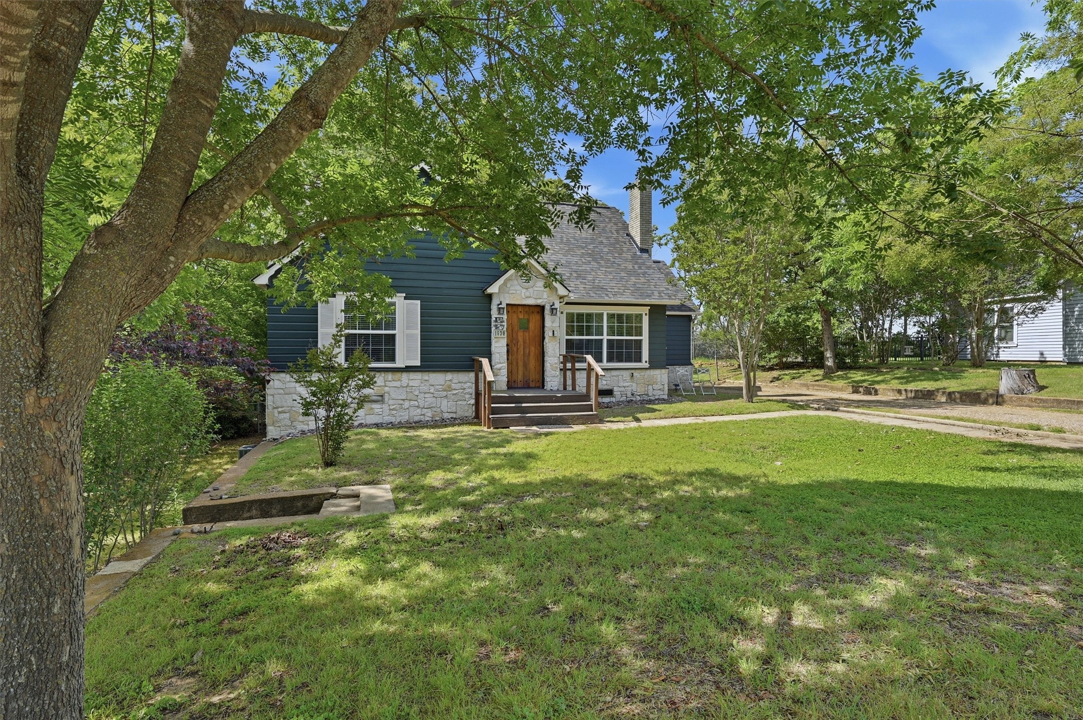 1630 W Crawford Street Denison TX 75020