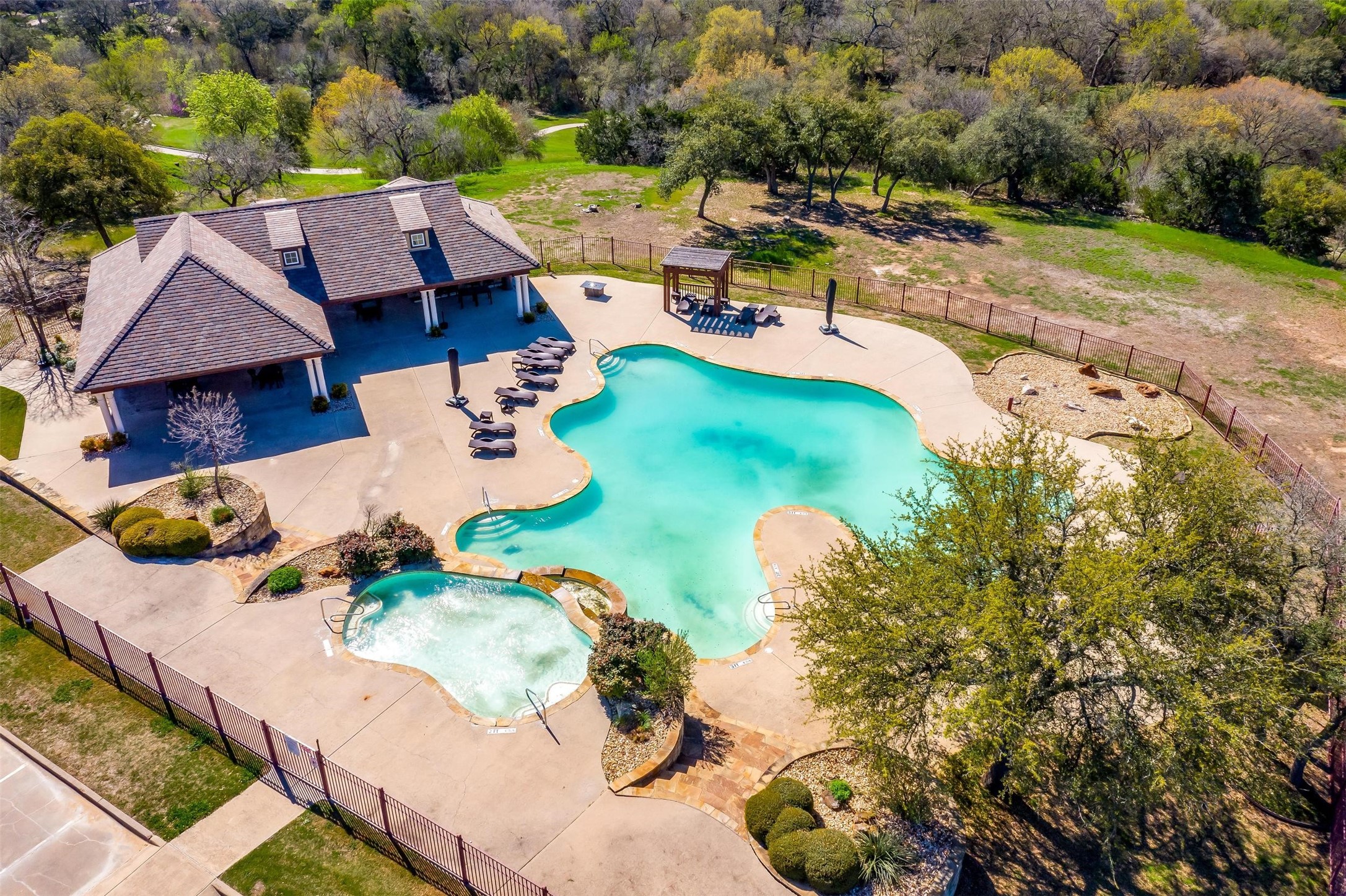 7435 S Aberdeen Drive Cleburne TX 76033