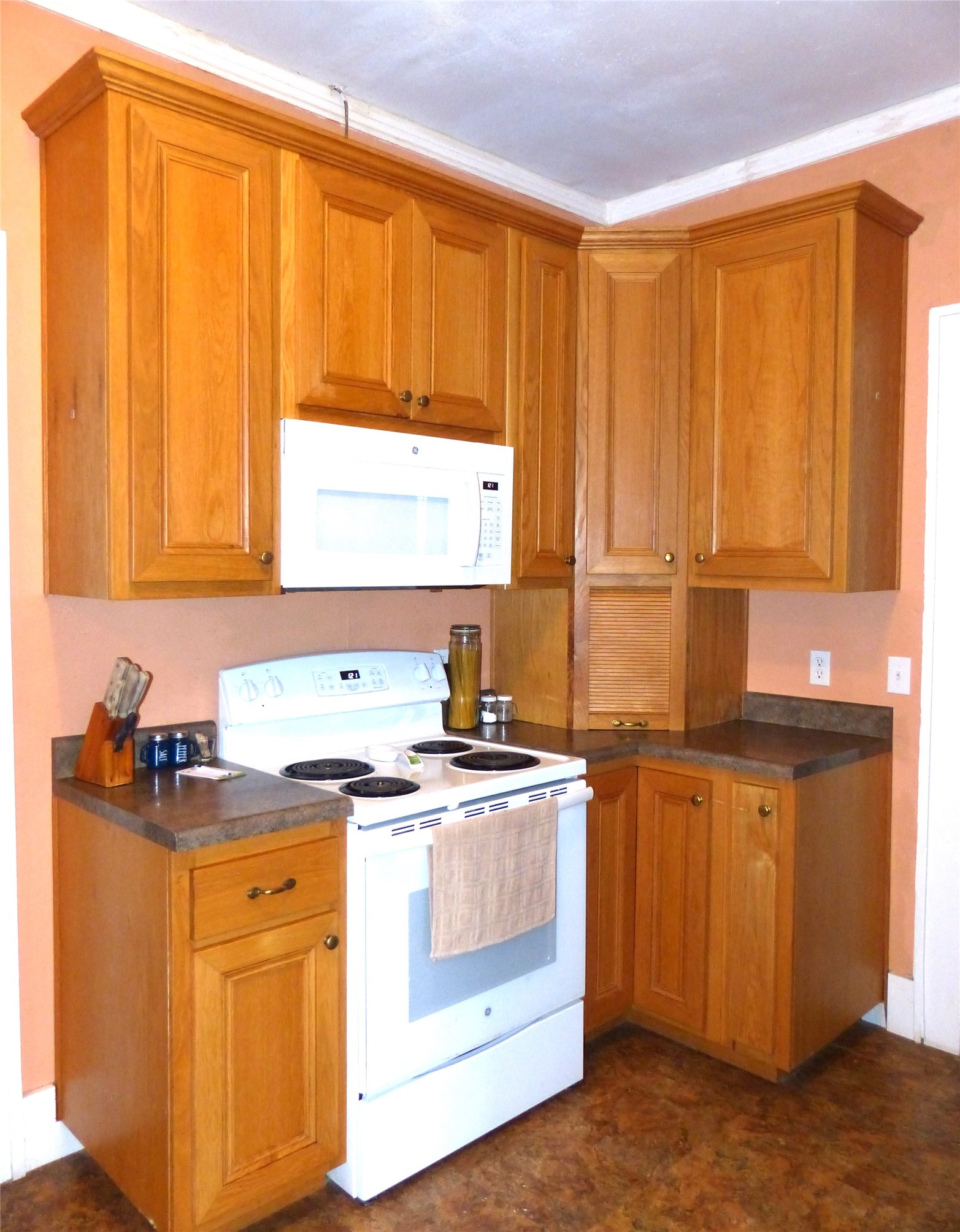 606 S Blackburn Brady TX 76825