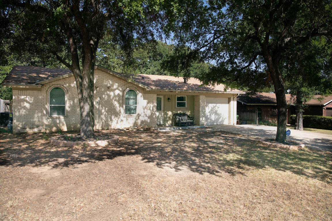 7121 Crabtree Lane North Richland Hills TX 76182
