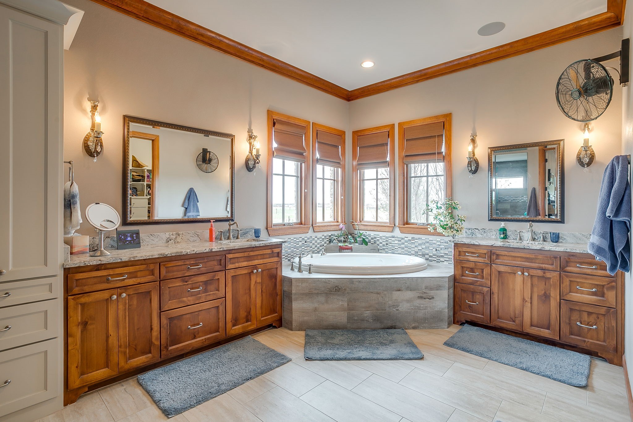 12102 E Rocky Creek Road Crowley TX 76036