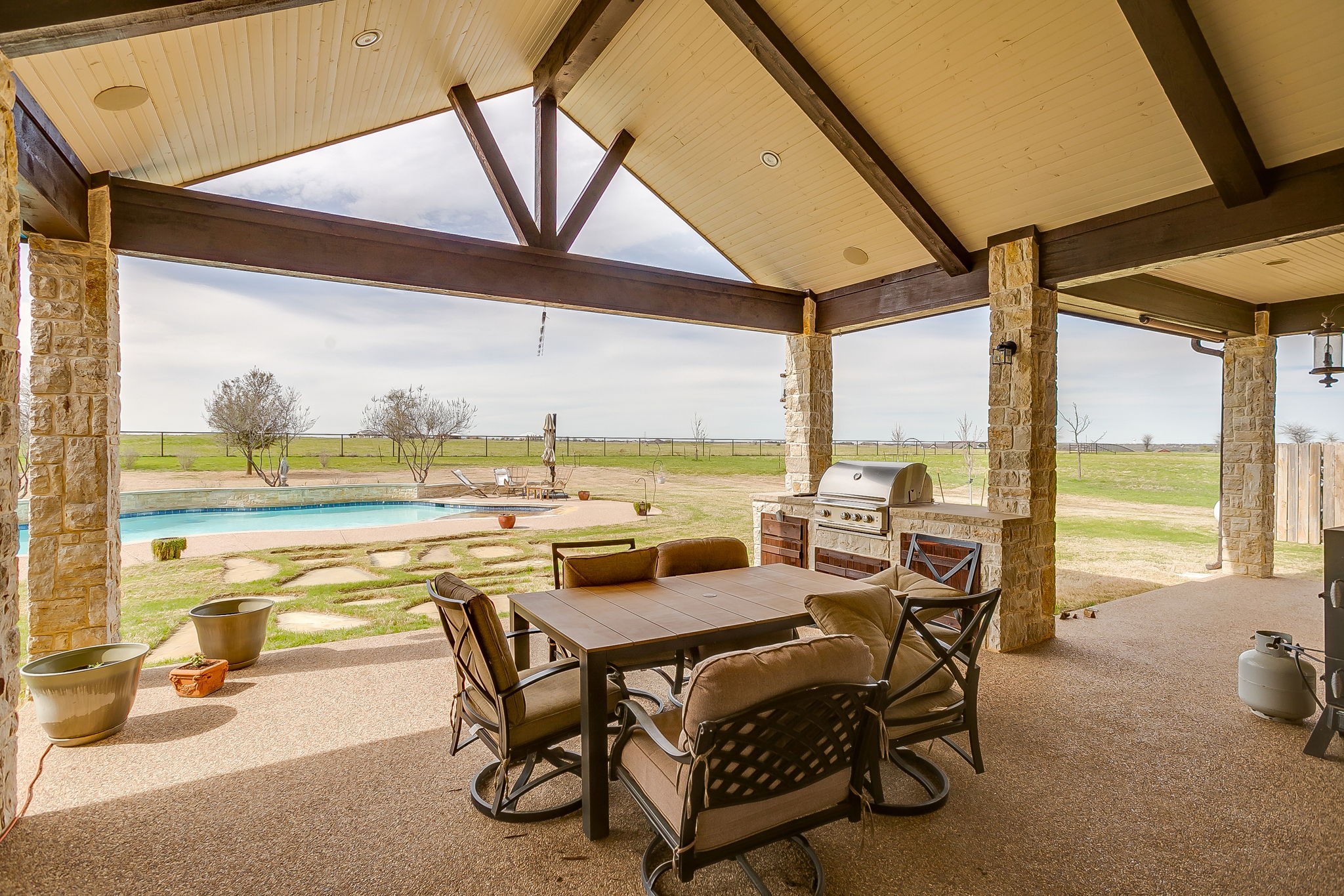 12102 E Rocky Creek Road Crowley TX 76036