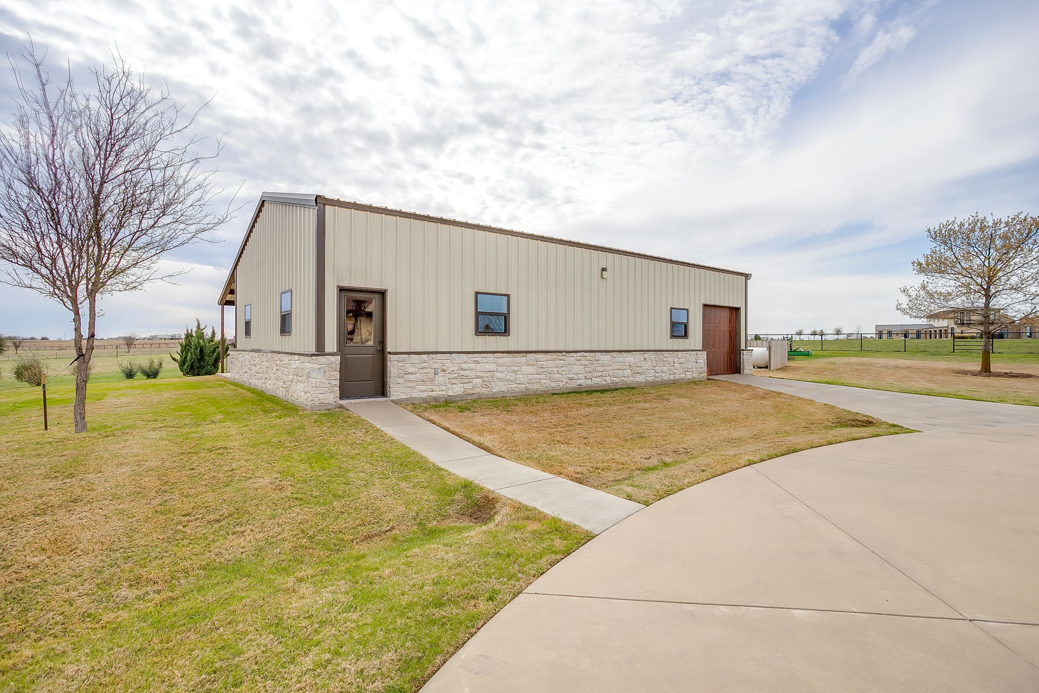12102 E Rocky Creek Road Crowley TX 76036