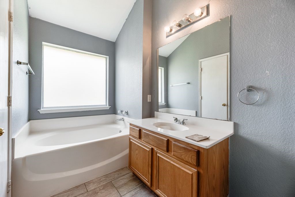 1415 S Medora Street Terrell TX 75160