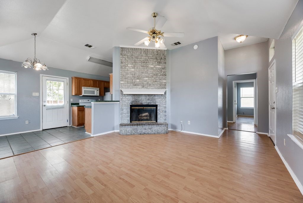 1415 S Medora Street Terrell TX 75160