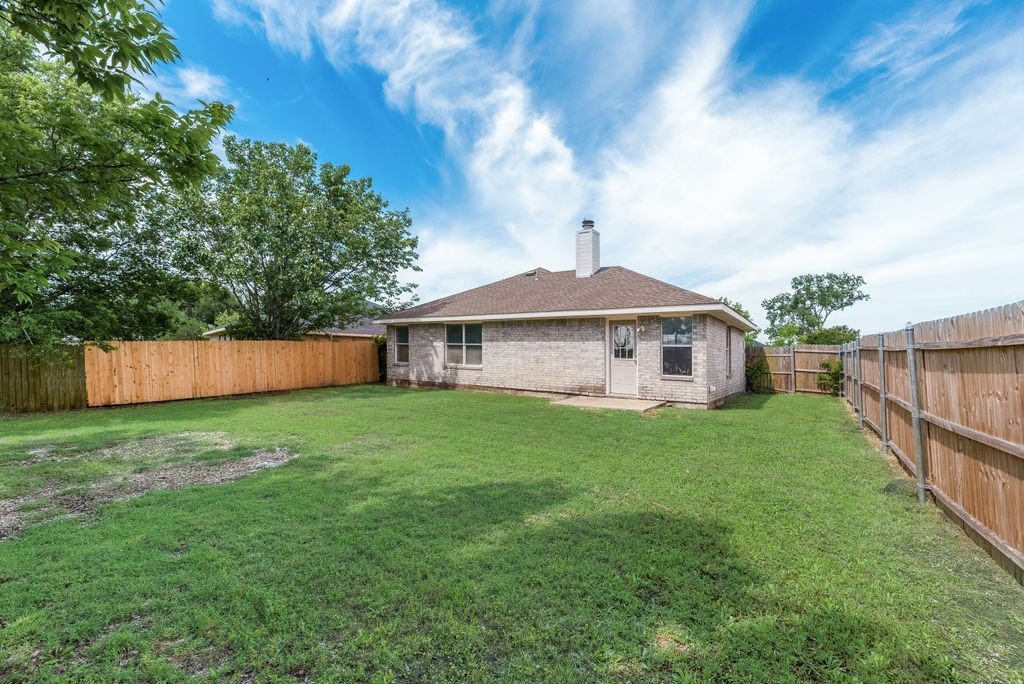1415 S Medora Street Terrell TX 75160