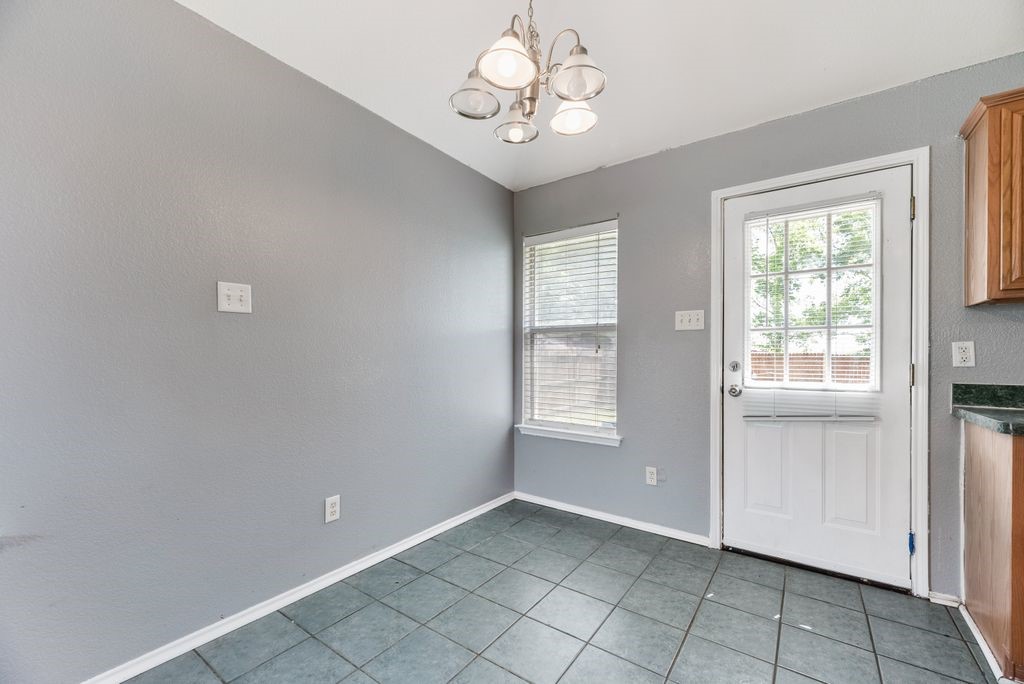 1415 S Medora Street Terrell TX 75160