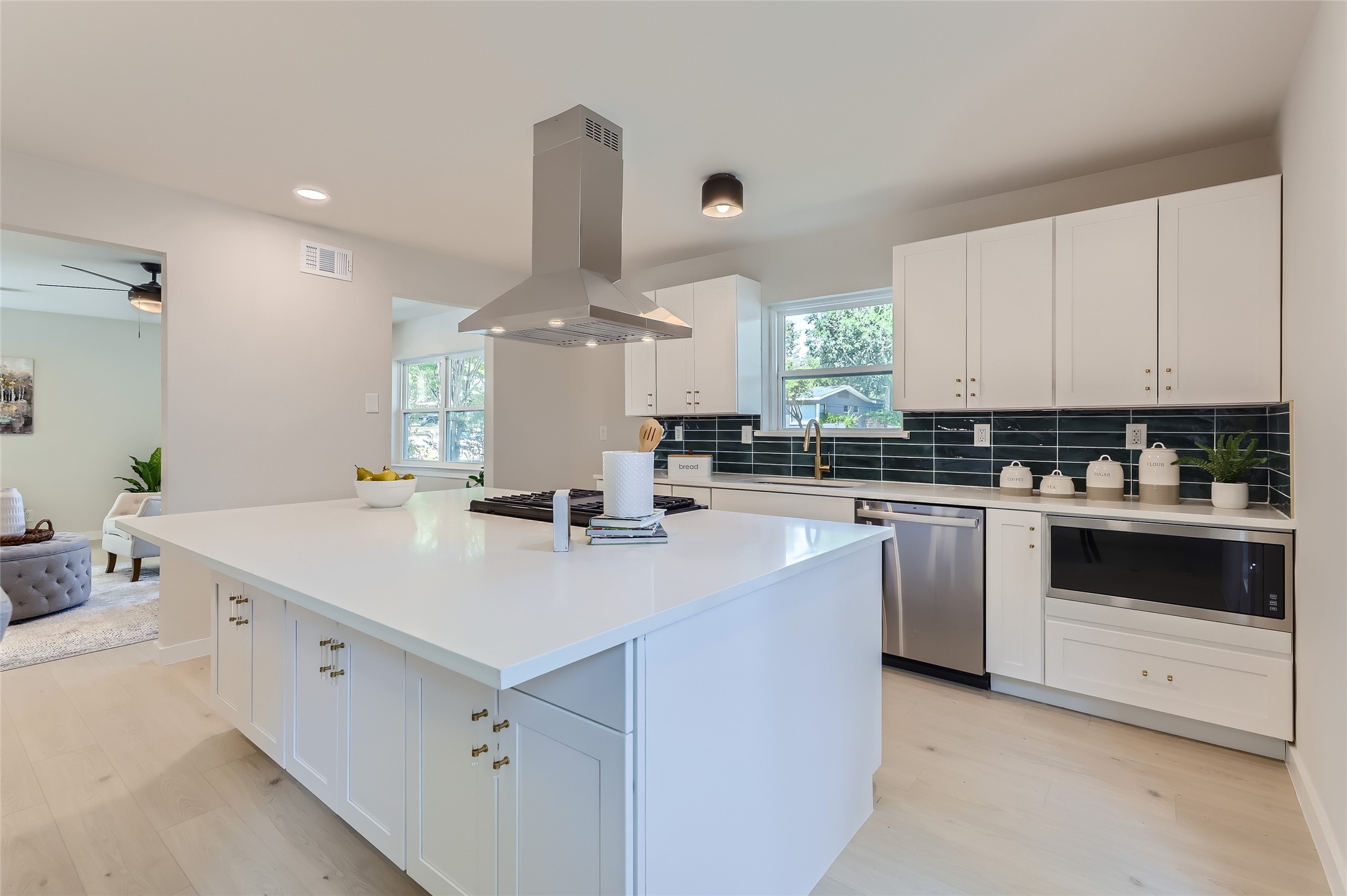 6736 Santa Anita Drive Dallas TX 75214