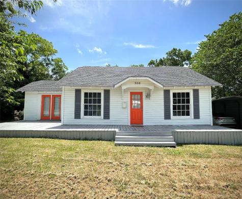 306 Orange Avenue Farmersville TX 75442