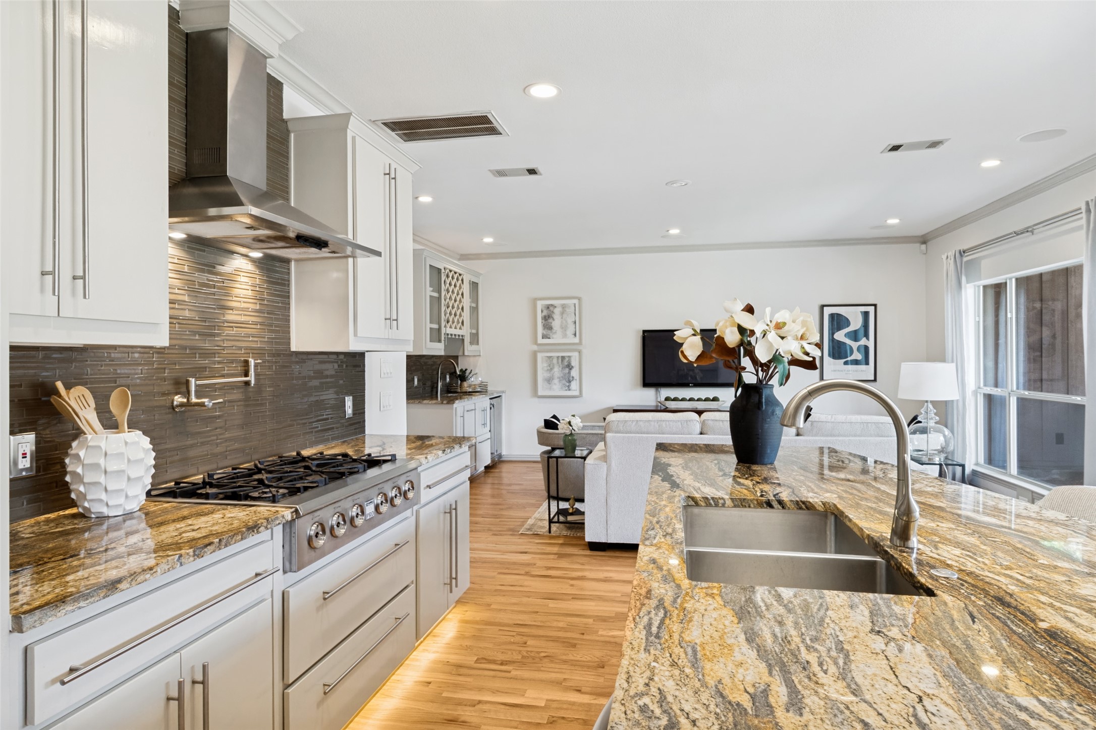 3719 Douglas Avenue Dallas TX 75219