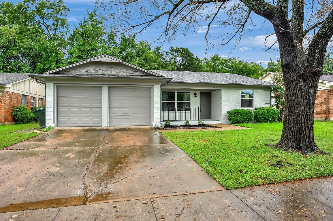 2325 N Lockhart Street Sherman TX 75092