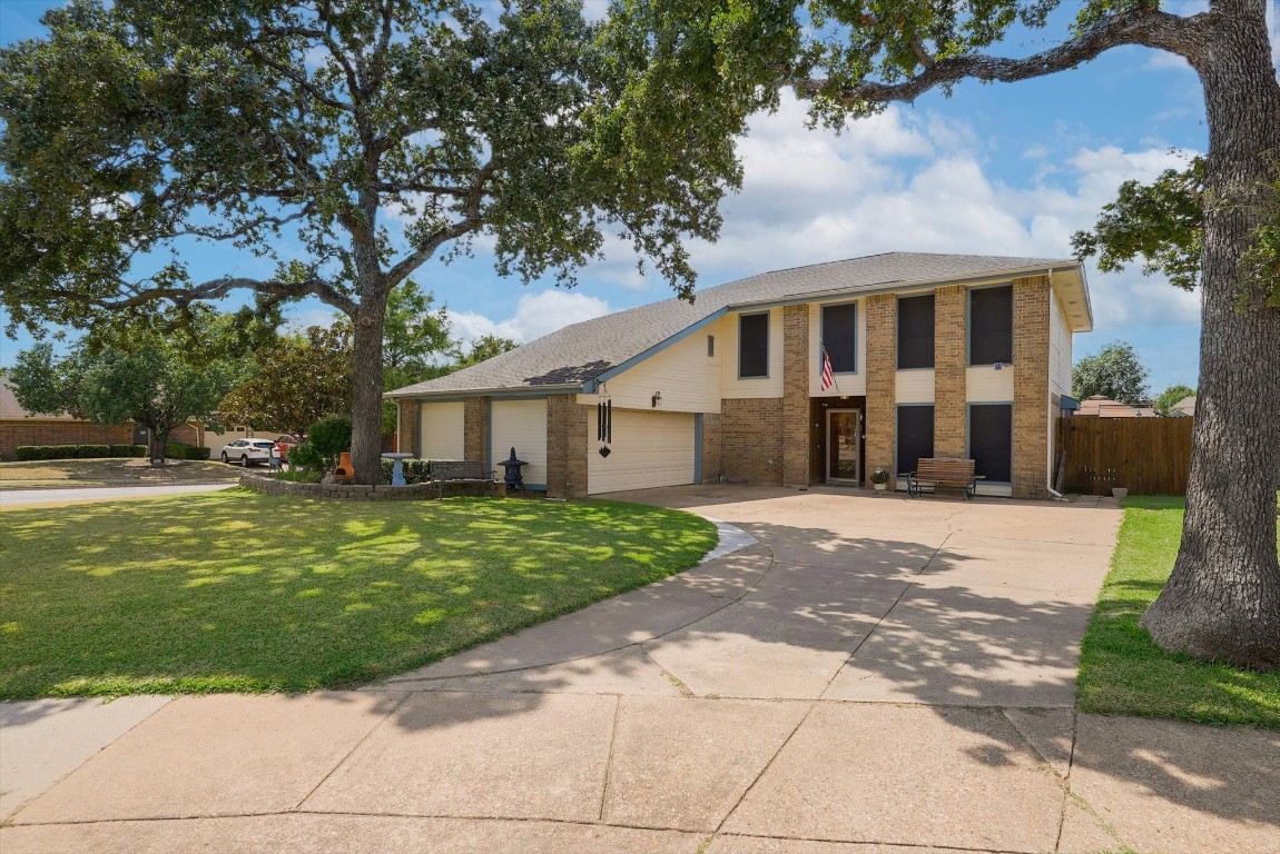 2401 Holly Court Euless TX 76039