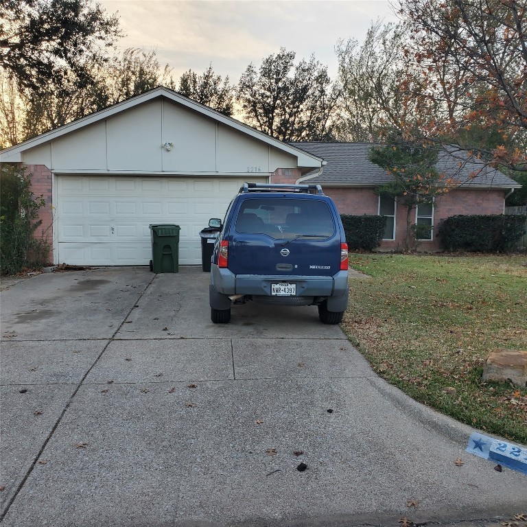 2216 Lavon Creek Lane Arlington TX 76006