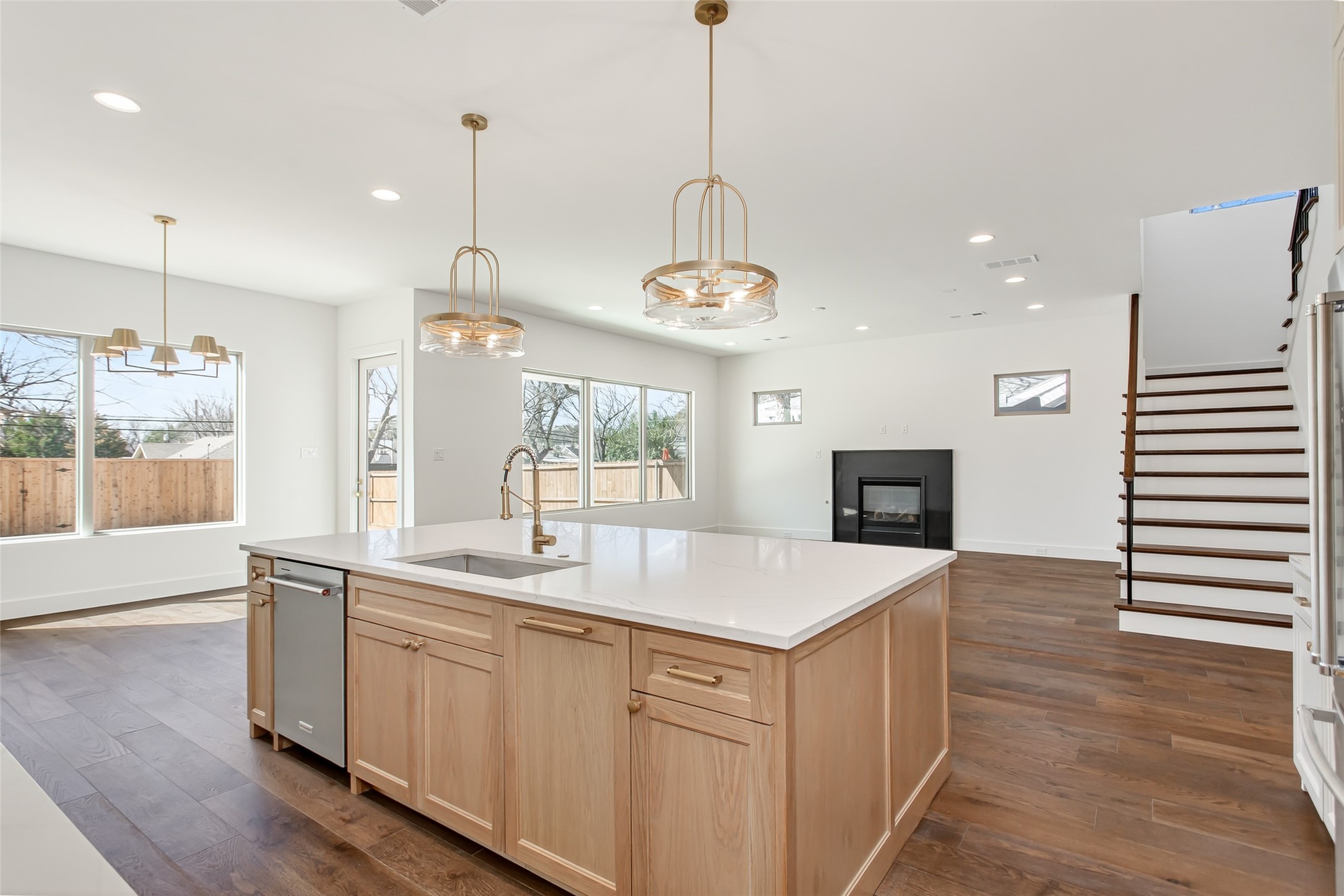1107 Mount Auburn Avenue Dallas TX 75223