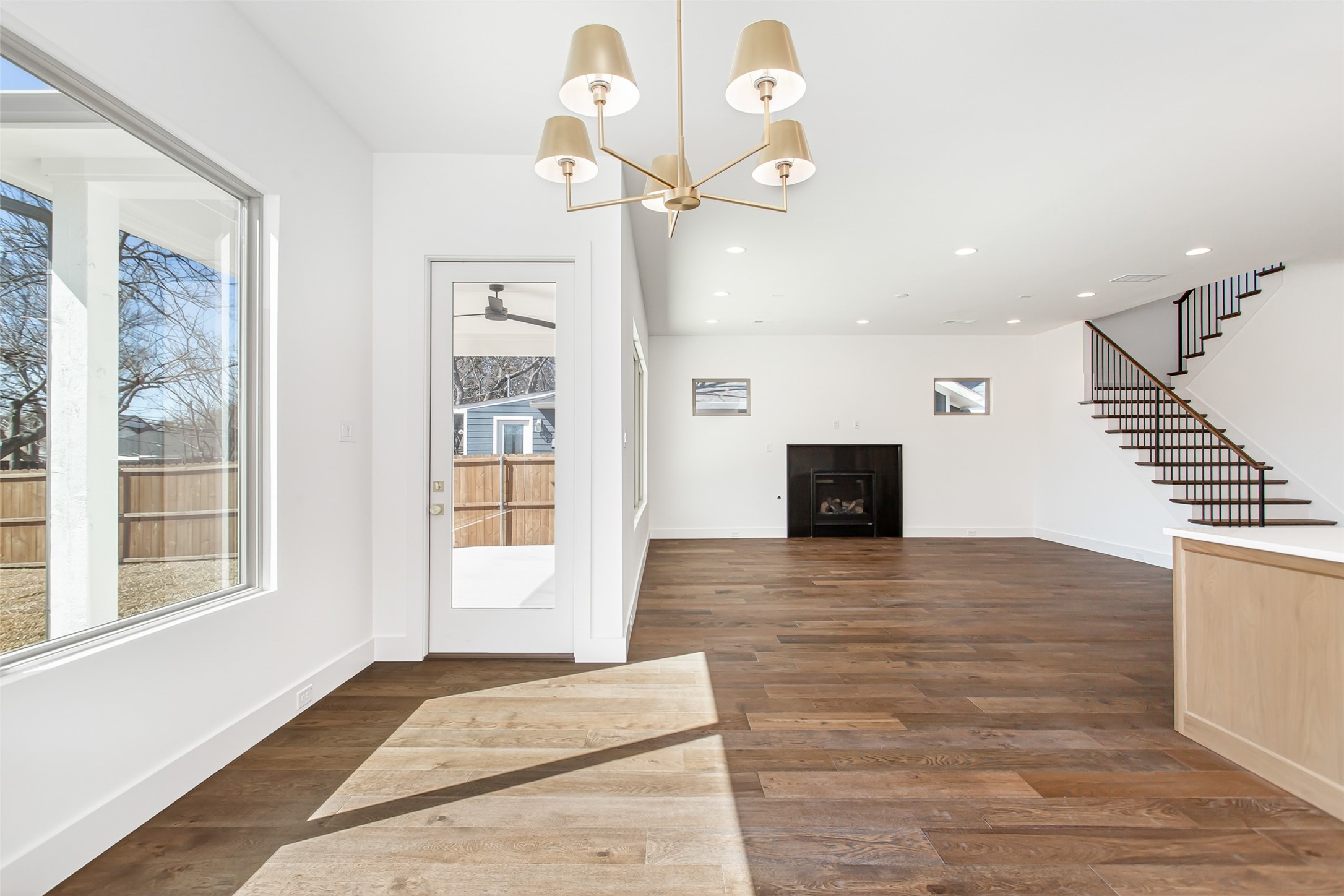 1107 Mount Auburn Avenue Dallas TX 75223
