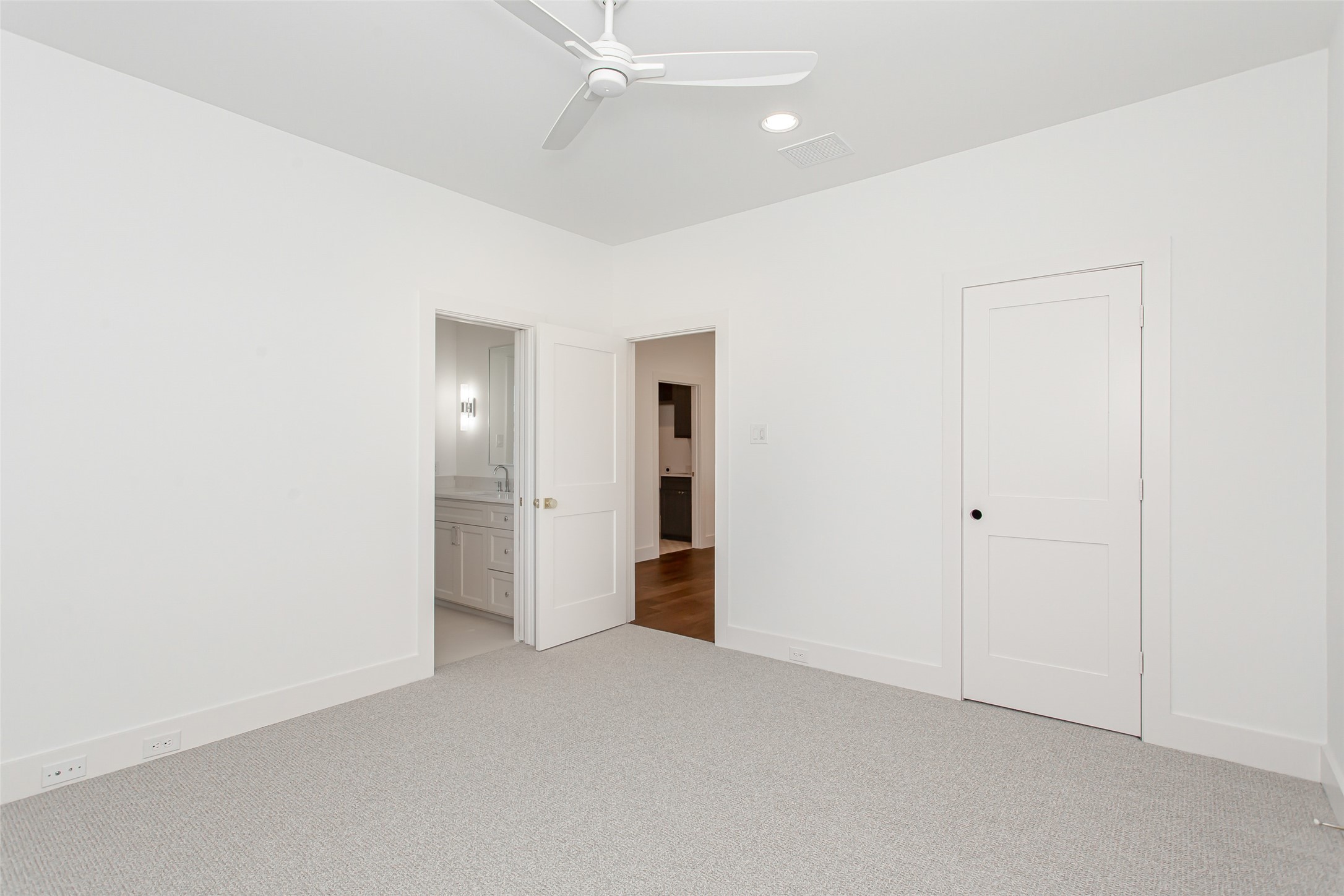1107 Mount Auburn Avenue Dallas TX 75223