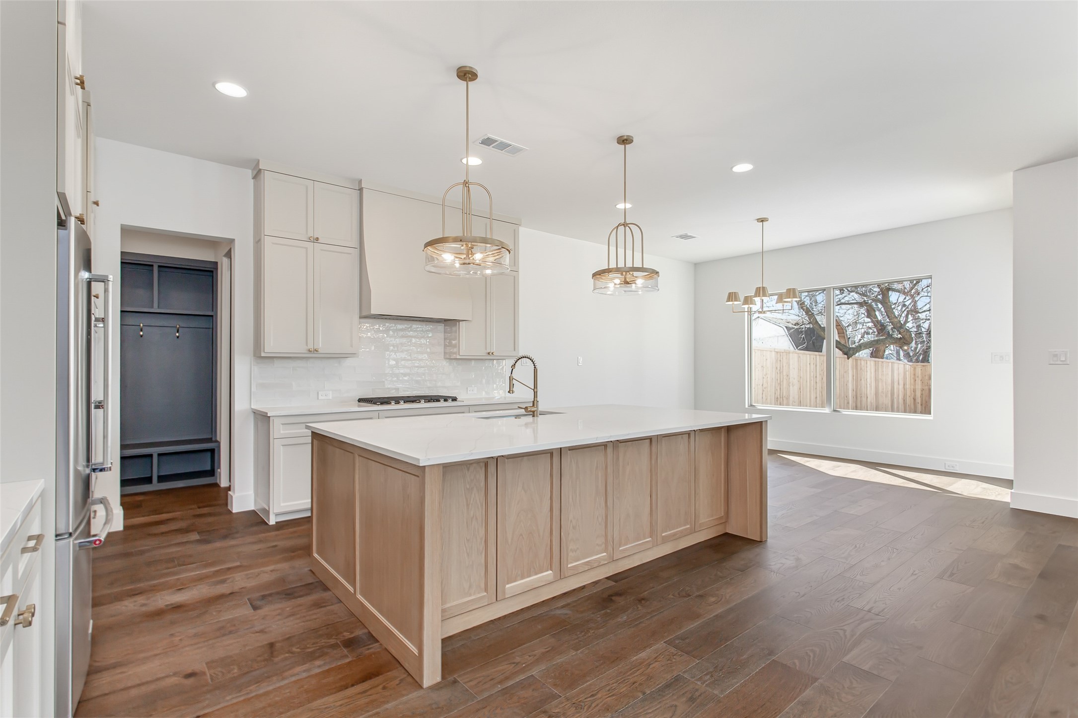 1107 Mount Auburn Avenue Dallas TX 75223