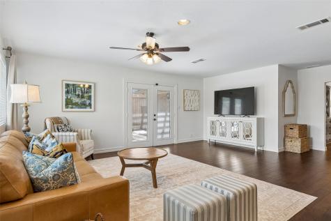 7335 La Sobrina Drive Dallas TX 75248