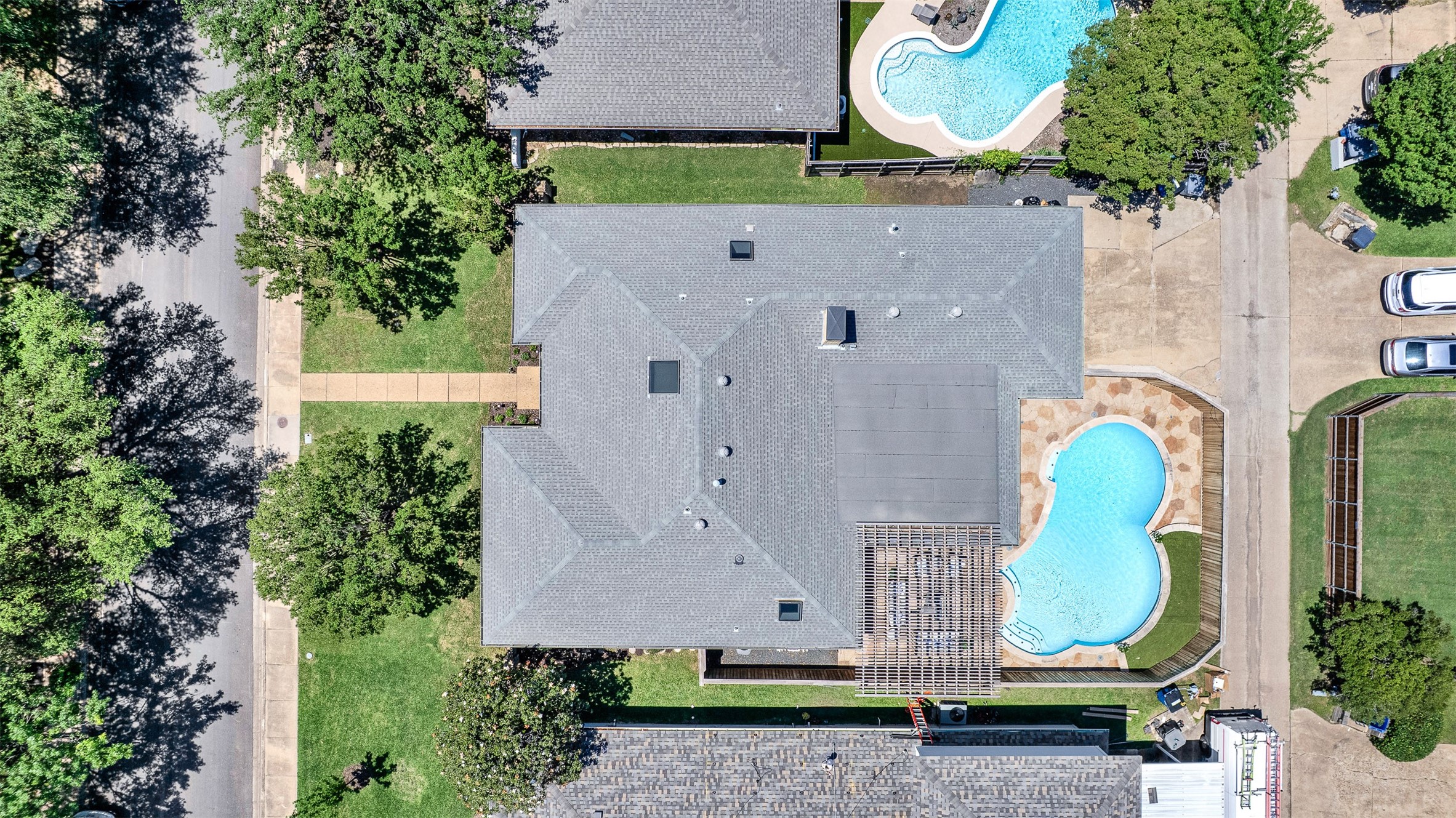 7335 La Sobrina Drive Dallas TX 75248