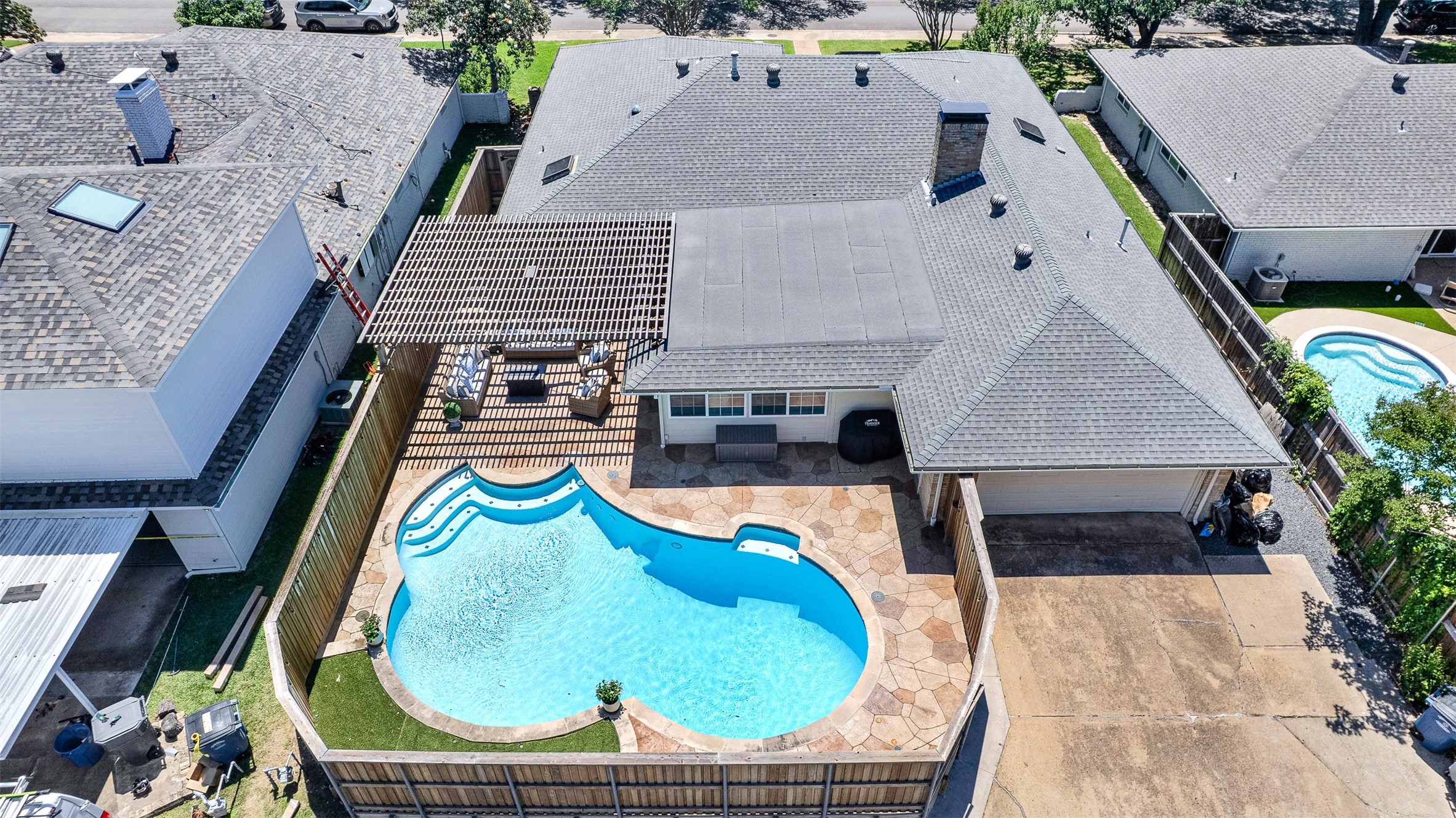 7335 La Sobrina Drive Dallas TX 75248