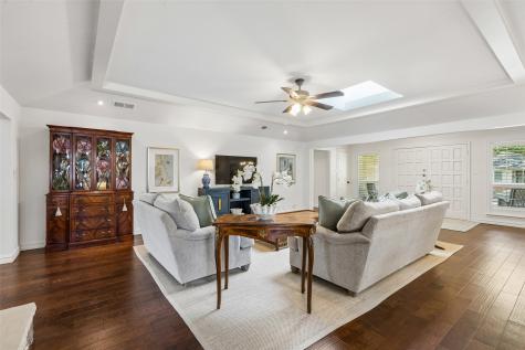7335 La Sobrina Drive Dallas TX 75248