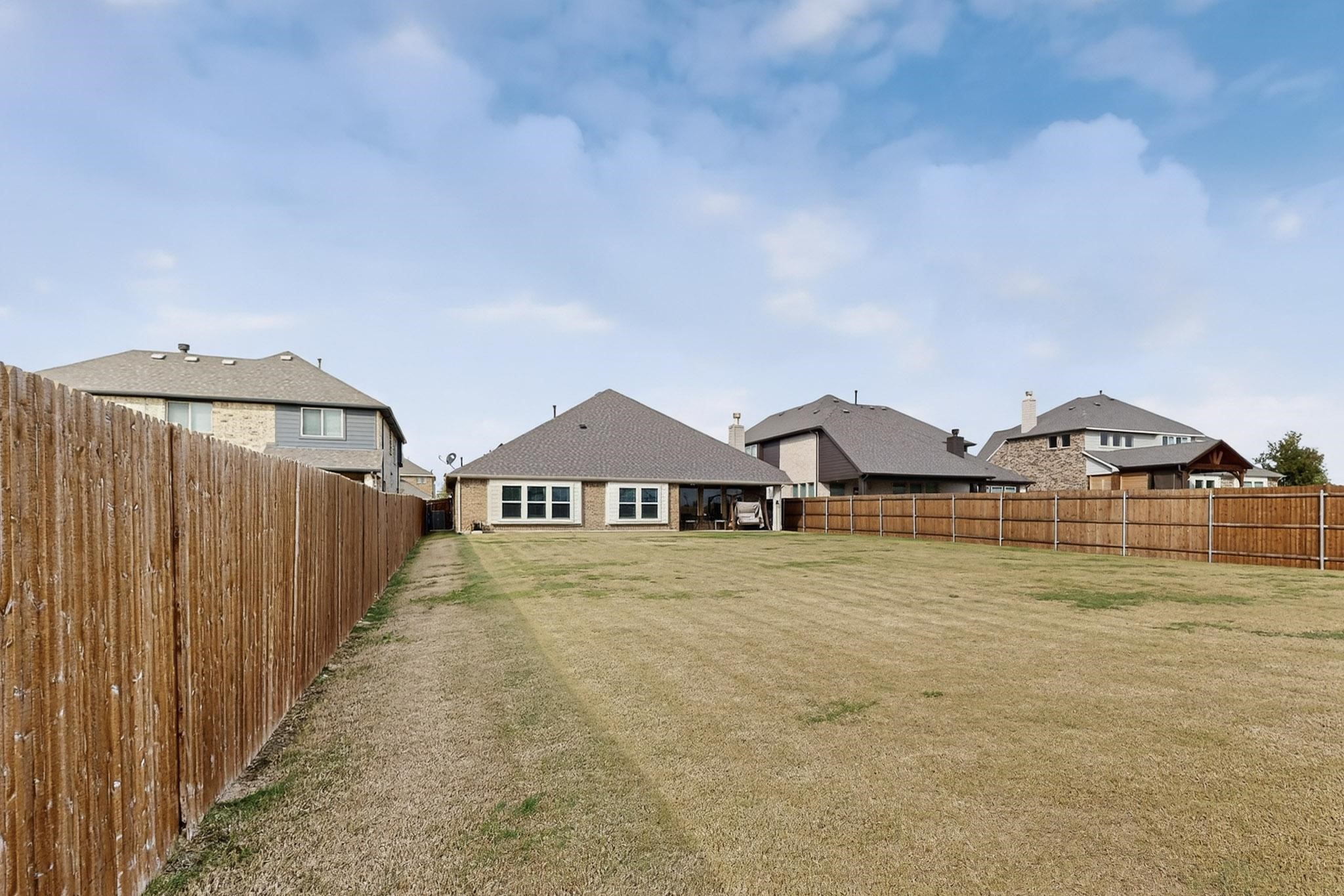 205 Lakewood Lane Ponder TX 76259