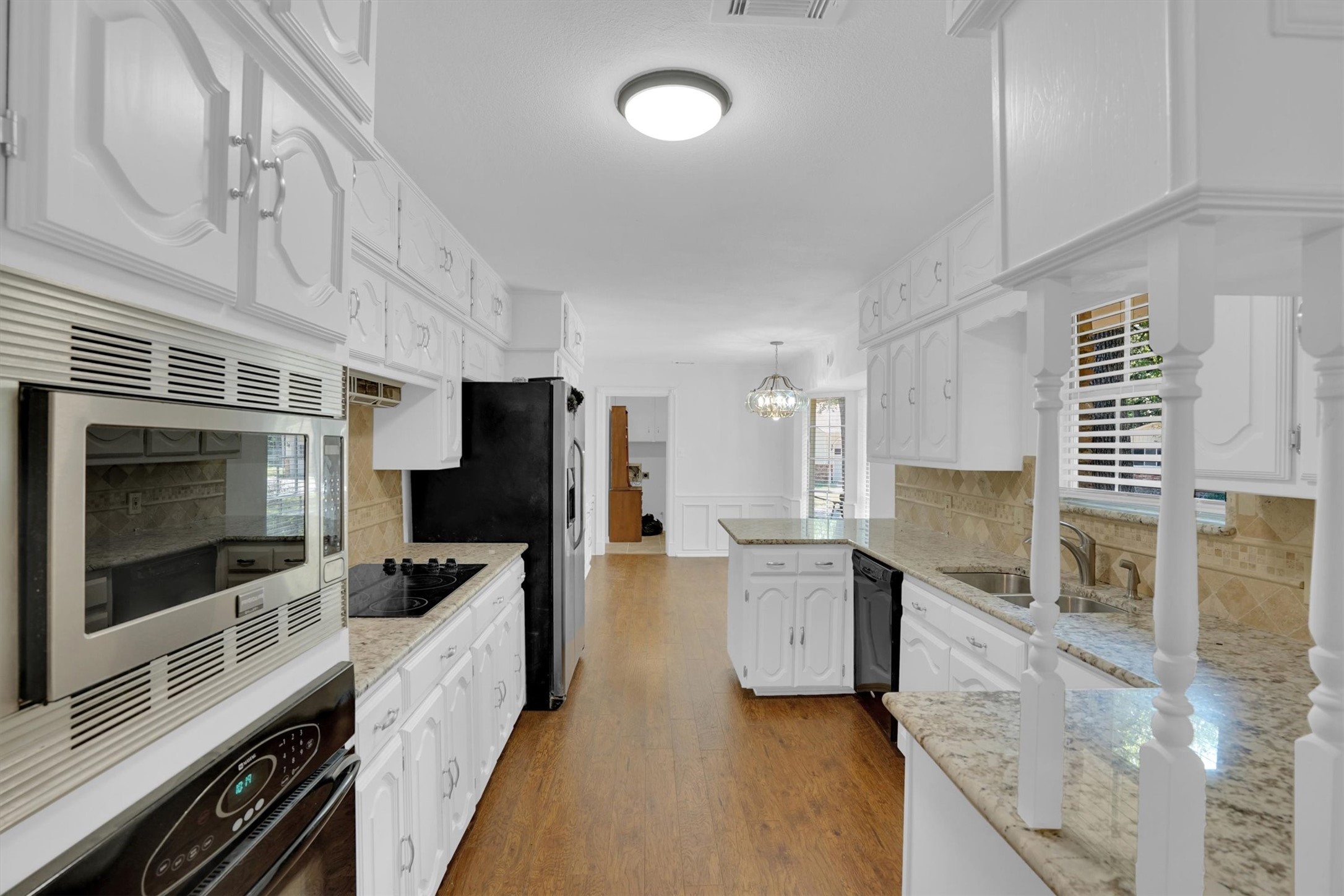 638 Arawe Circle E Irving TX 75060
