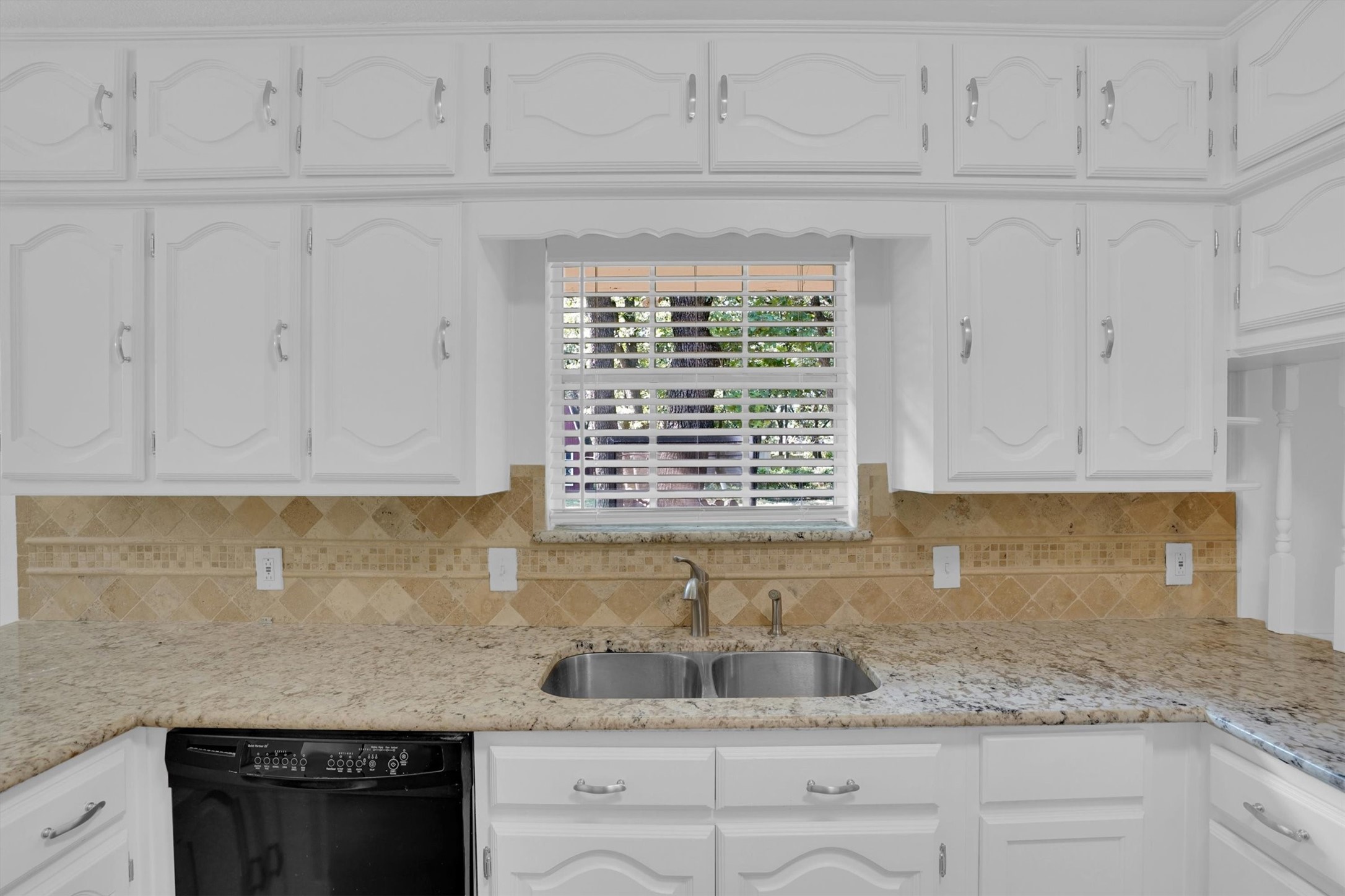 638 Arawe Circle E Irving TX 75060