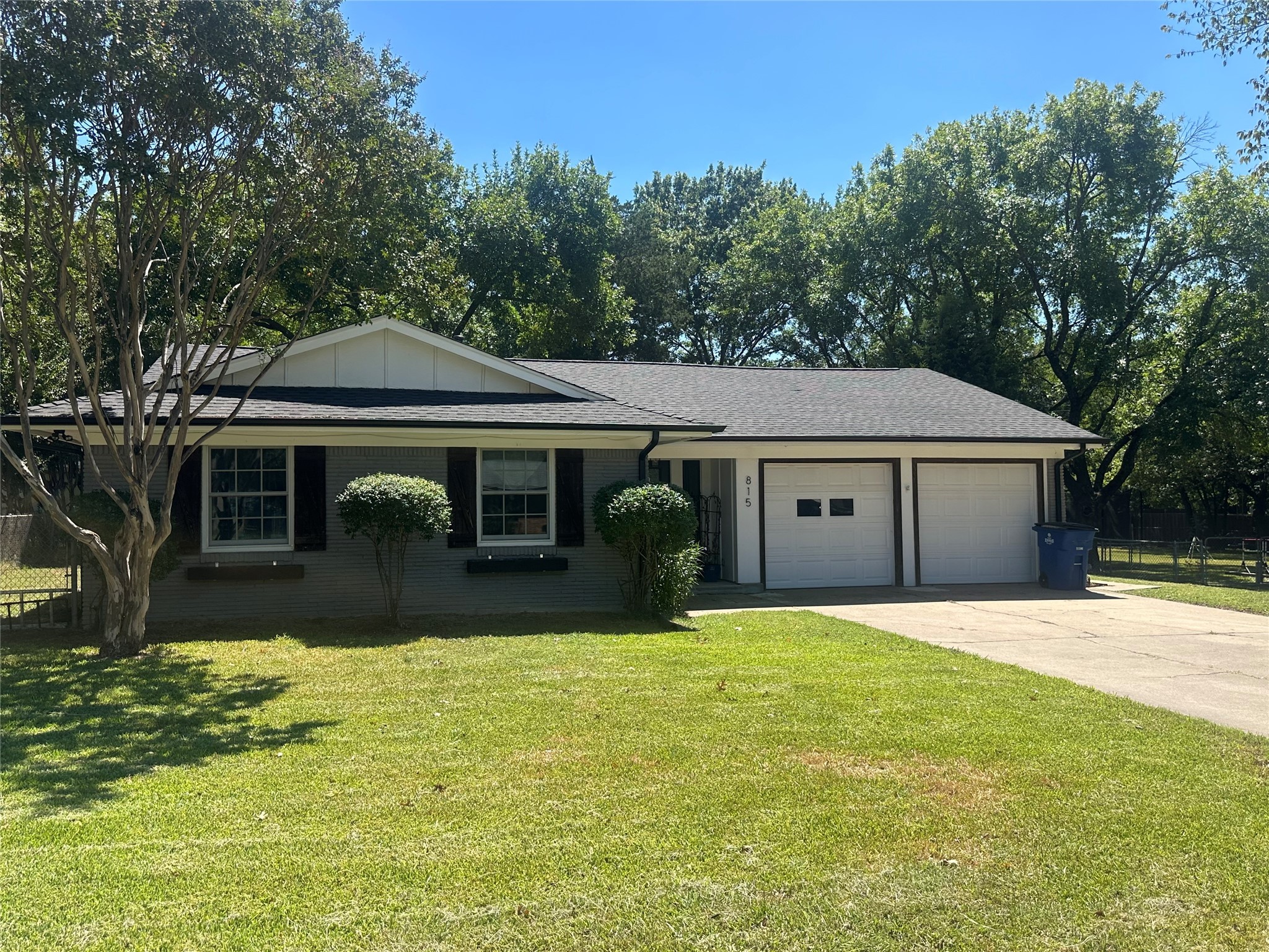 815 Lynn Court Ennis TX 75119