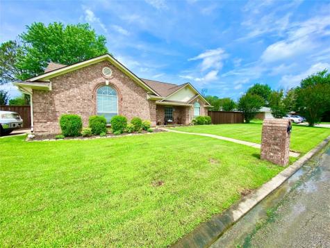 2201 Canyon Circle Bonham TX 75418