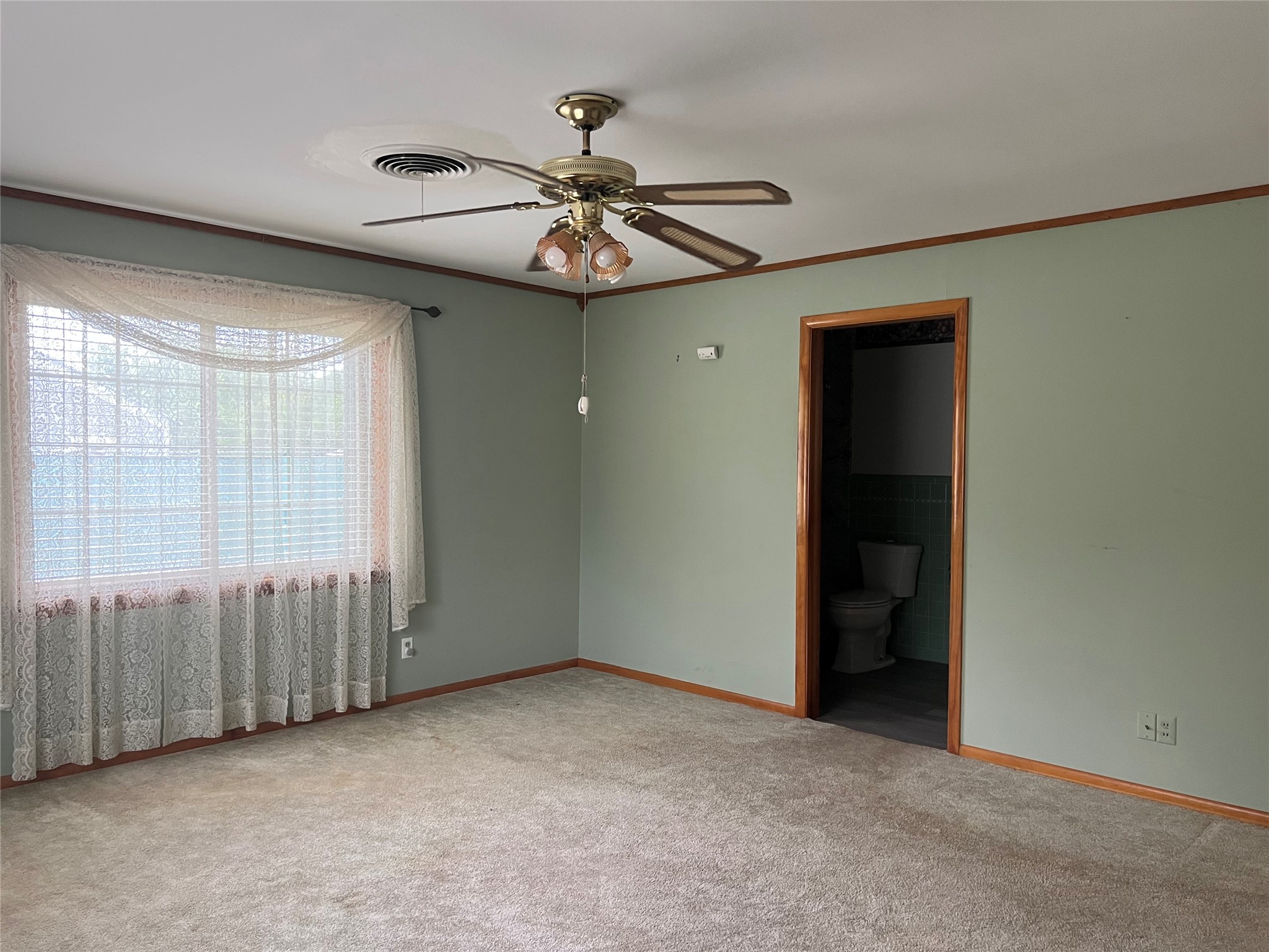 211 S Crockett Henrietta TX 76365