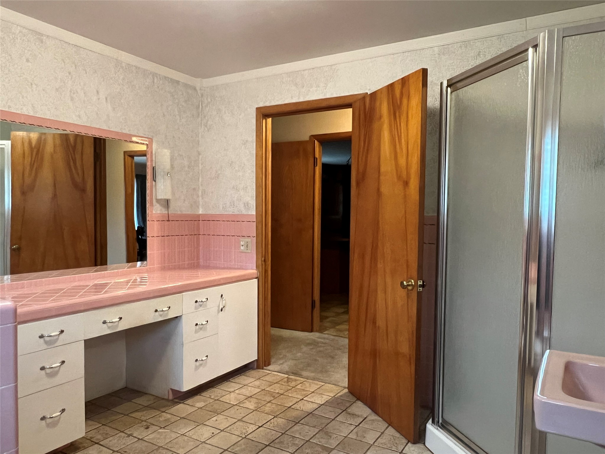 211 S Crockett Henrietta TX 76365