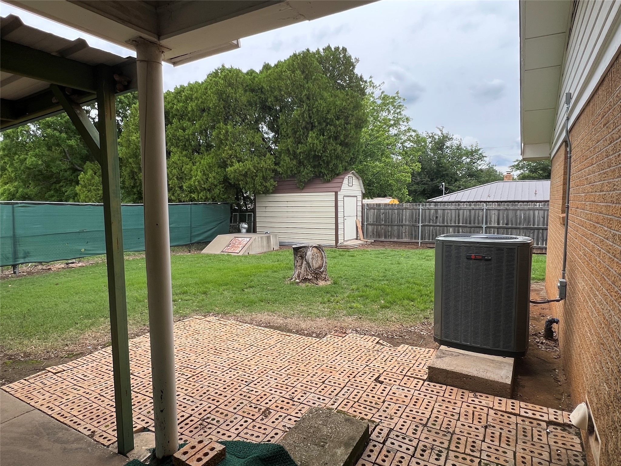 211 S Crockett Henrietta TX 76365