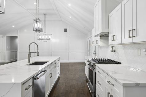 13726 Peyton Drive Dallas TX 75240