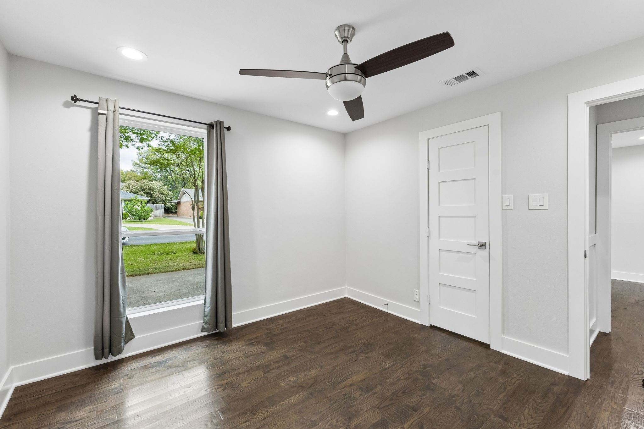 13726 Peyton Drive Dallas TX 75240