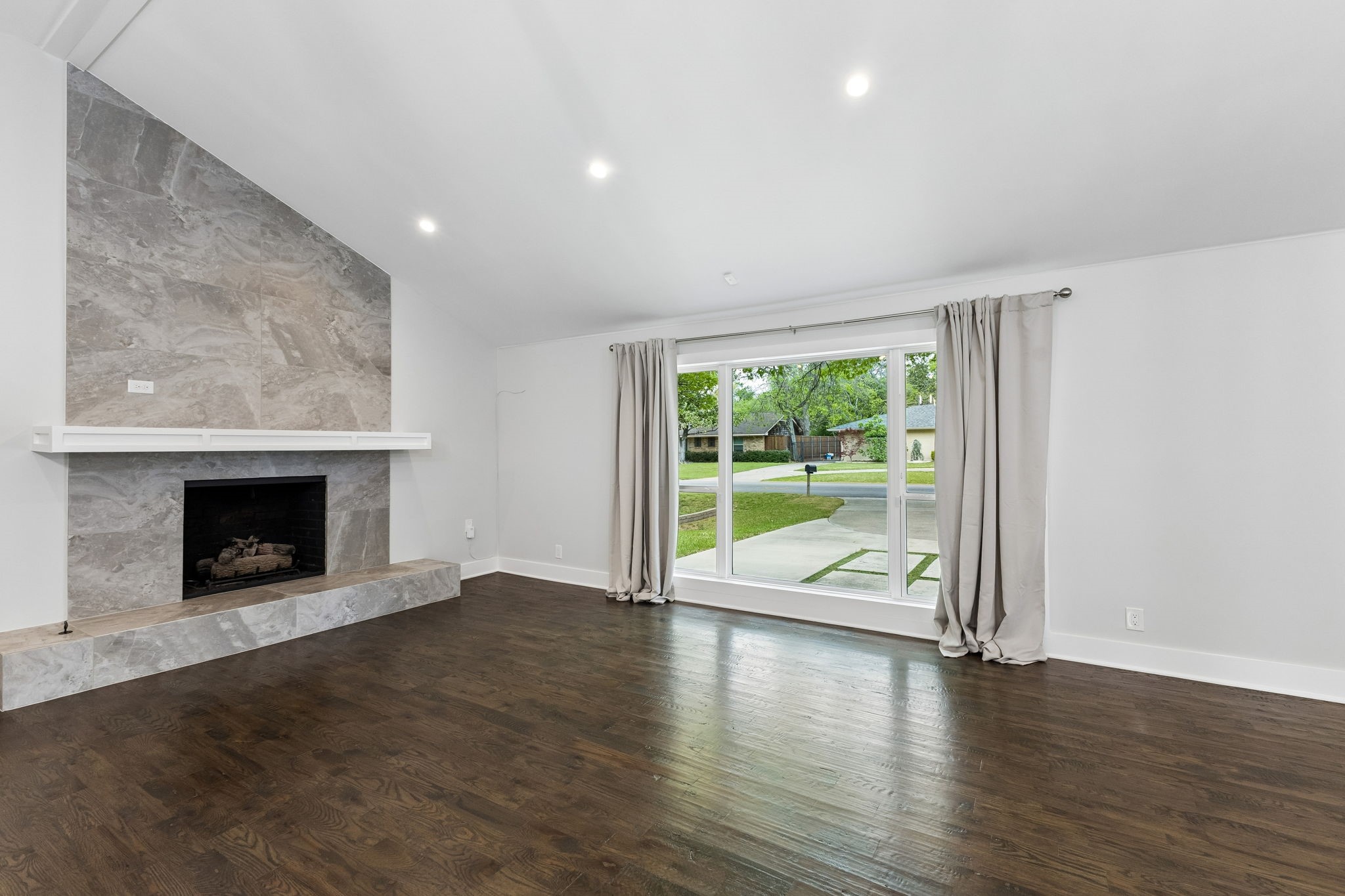 13726 Peyton Drive Dallas TX 75240