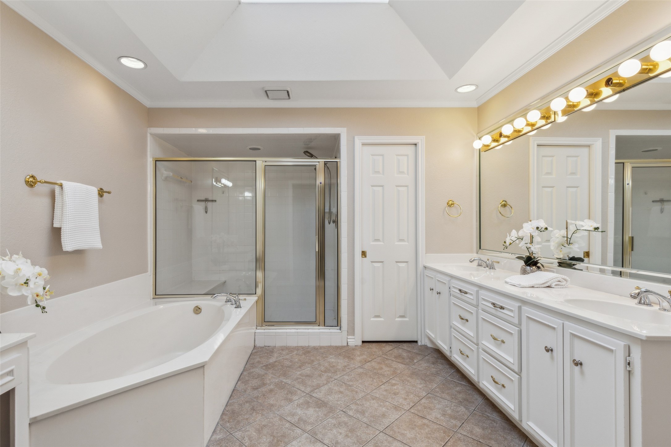 6936 Town North Drive Dallas TX 75231