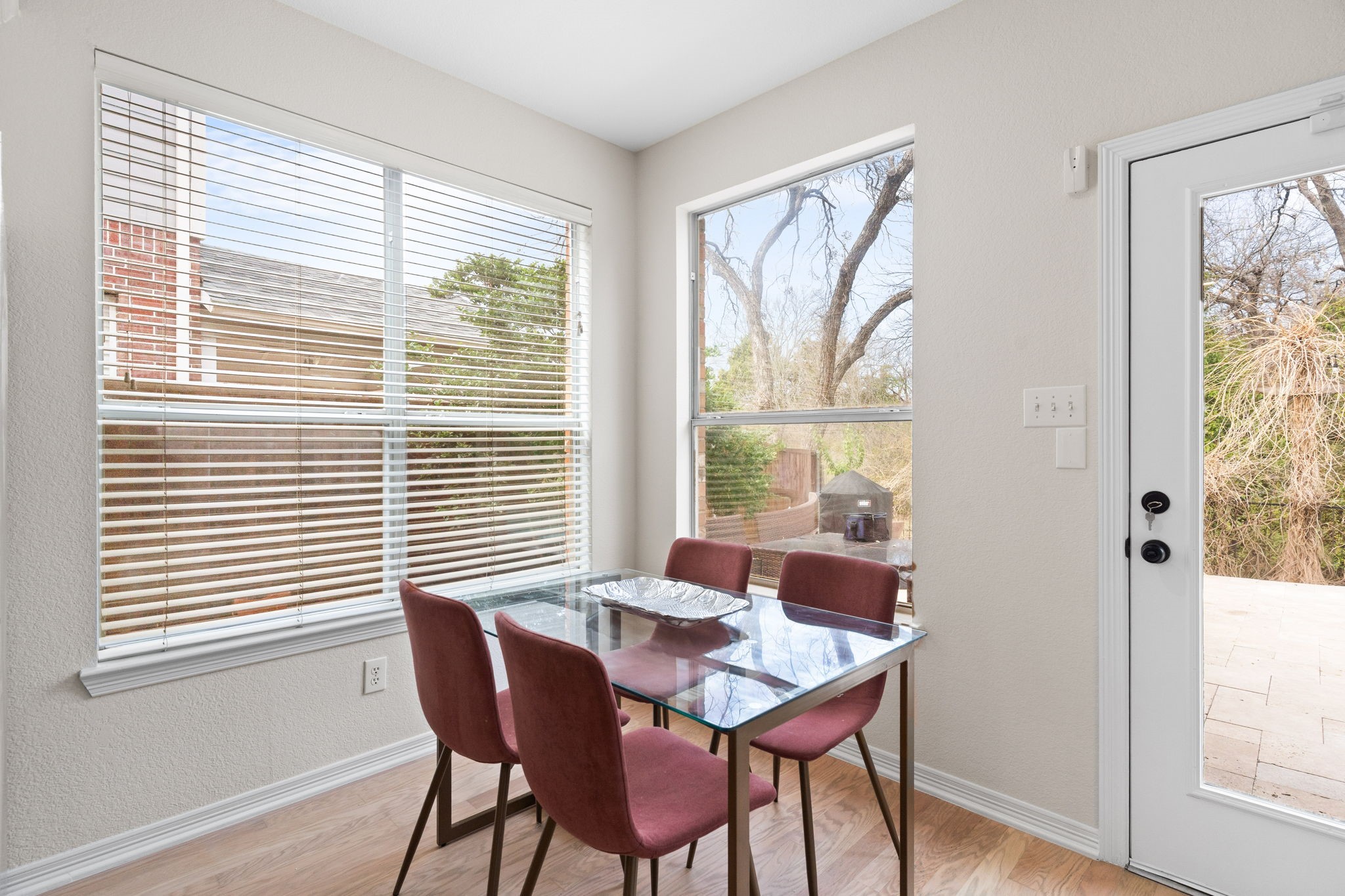 2136 Ash Grove Way Dallas TX 75228