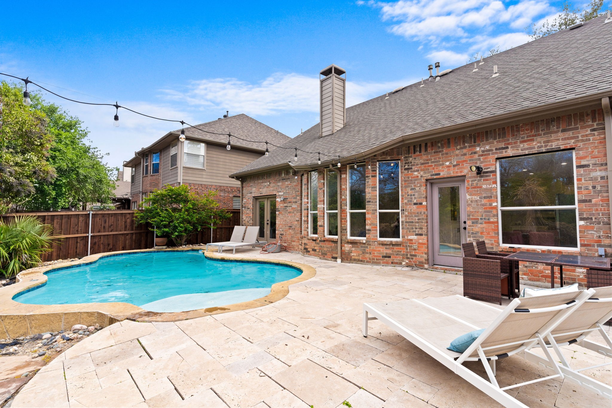 2136 Ash Grove Way Dallas TX 75228