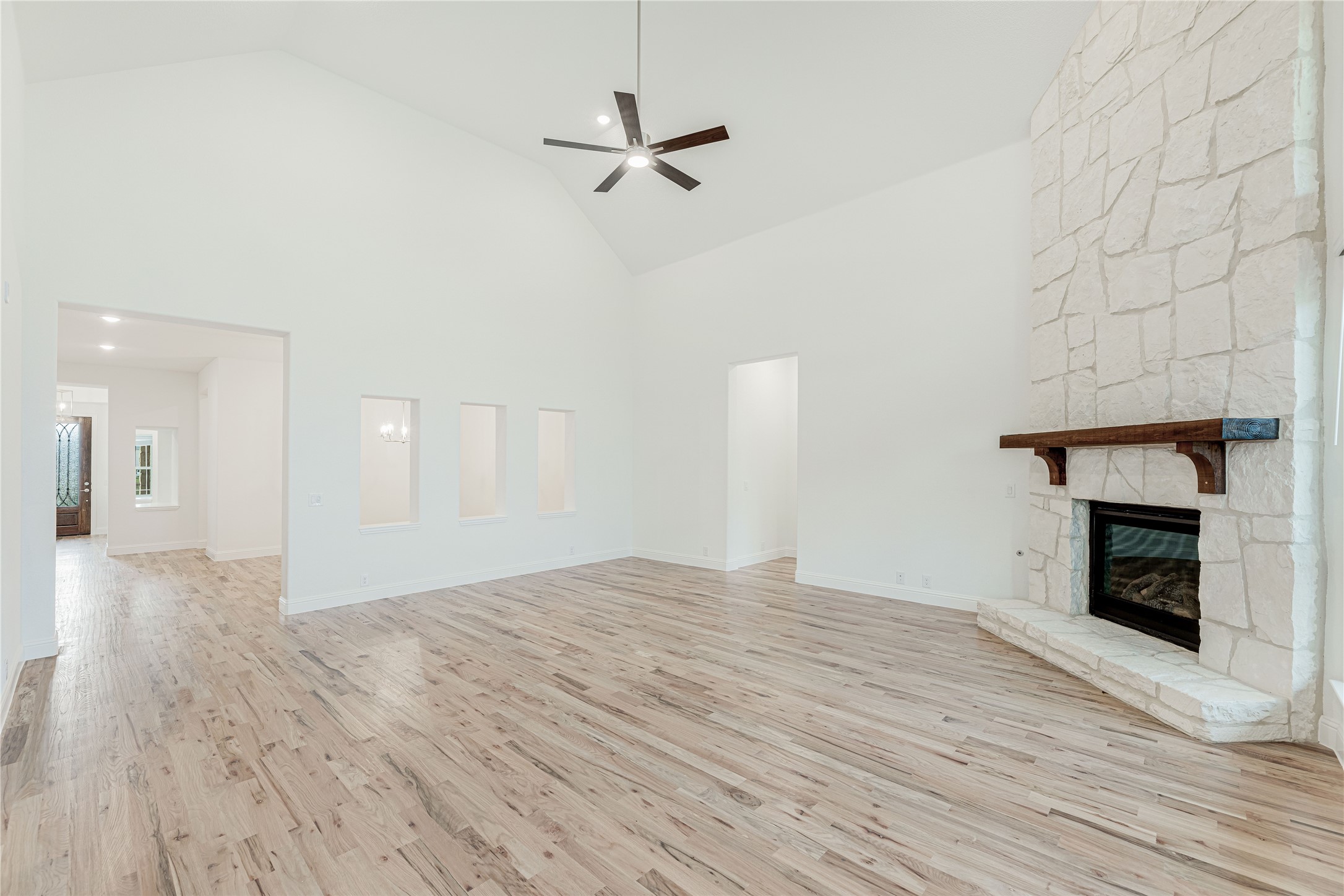 2504 Lakeway Lane Mansfield TX 76084
