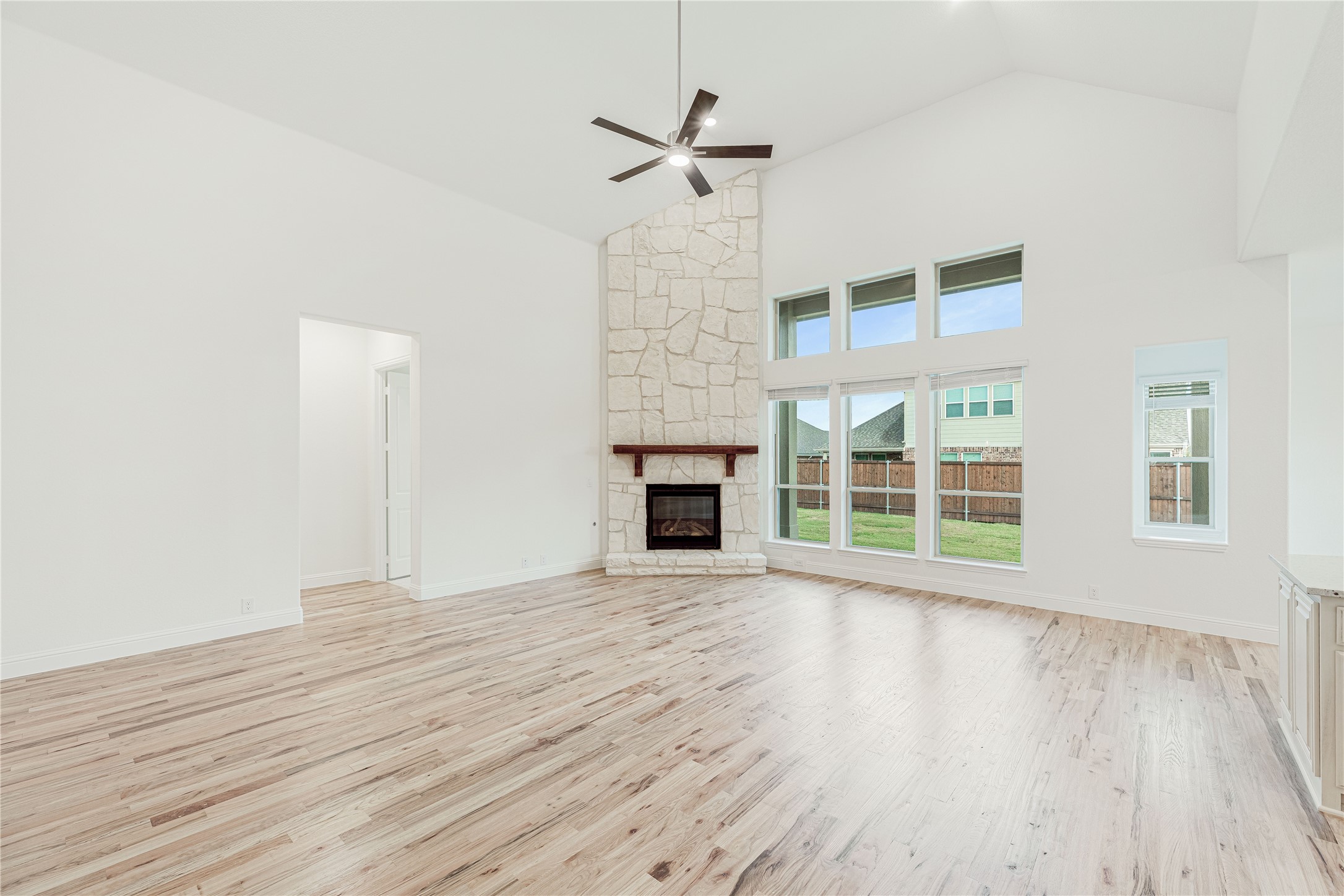 2504 Lakeway Lane Mansfield TX 76084
