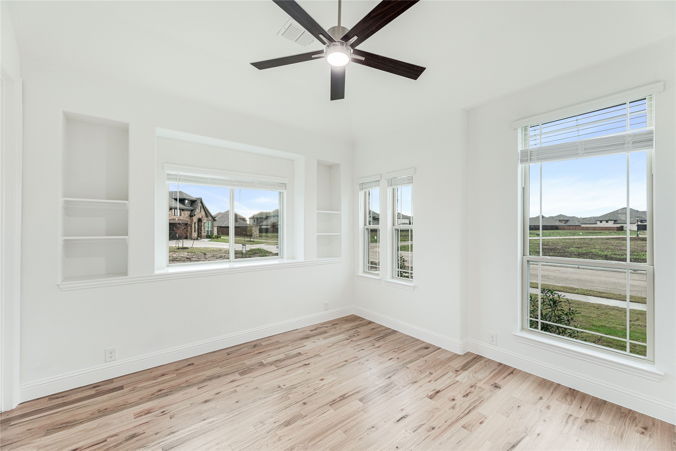 2504 Lakeway Lane Mansfield TX 76084