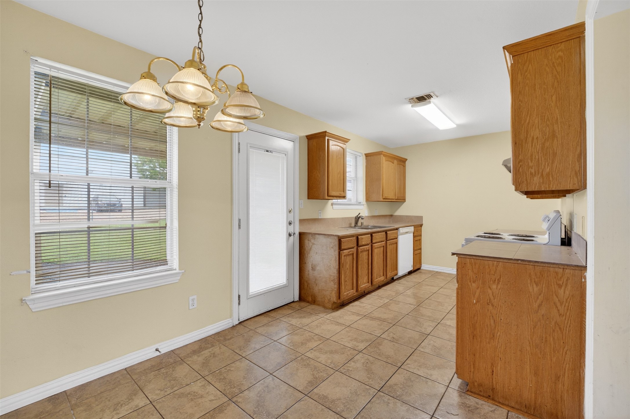 5004 Canton Street Greenville TX 75402